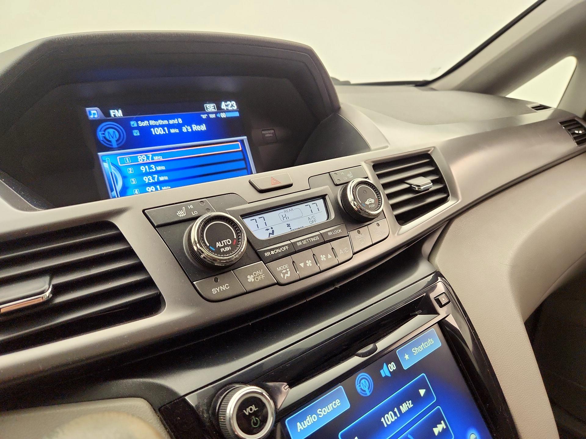 Thumbnail: 2014 Honda Odyssey - 16