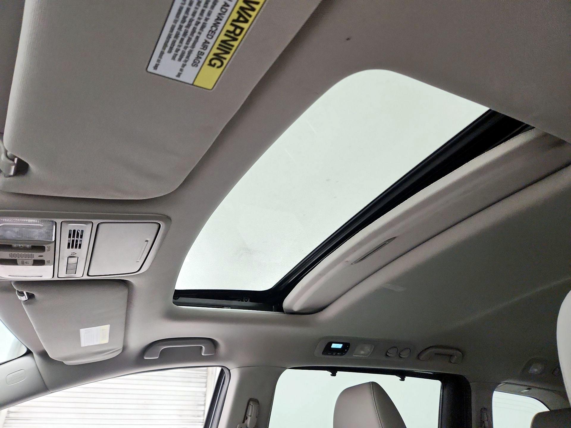 Thumbnail: 2014 Honda Odyssey - 19