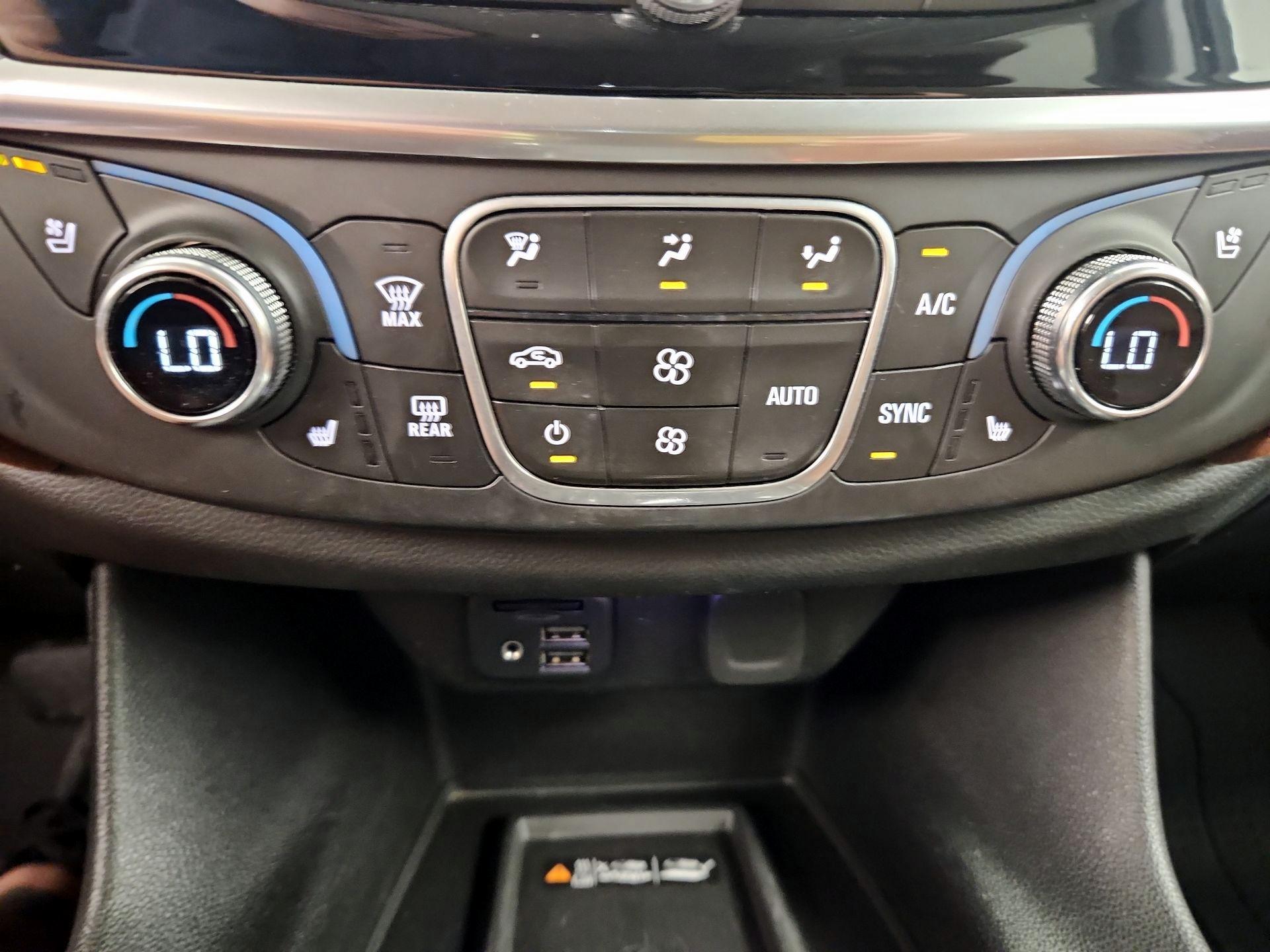Thumbnail: 2020 Chevrolet Traverse - 17