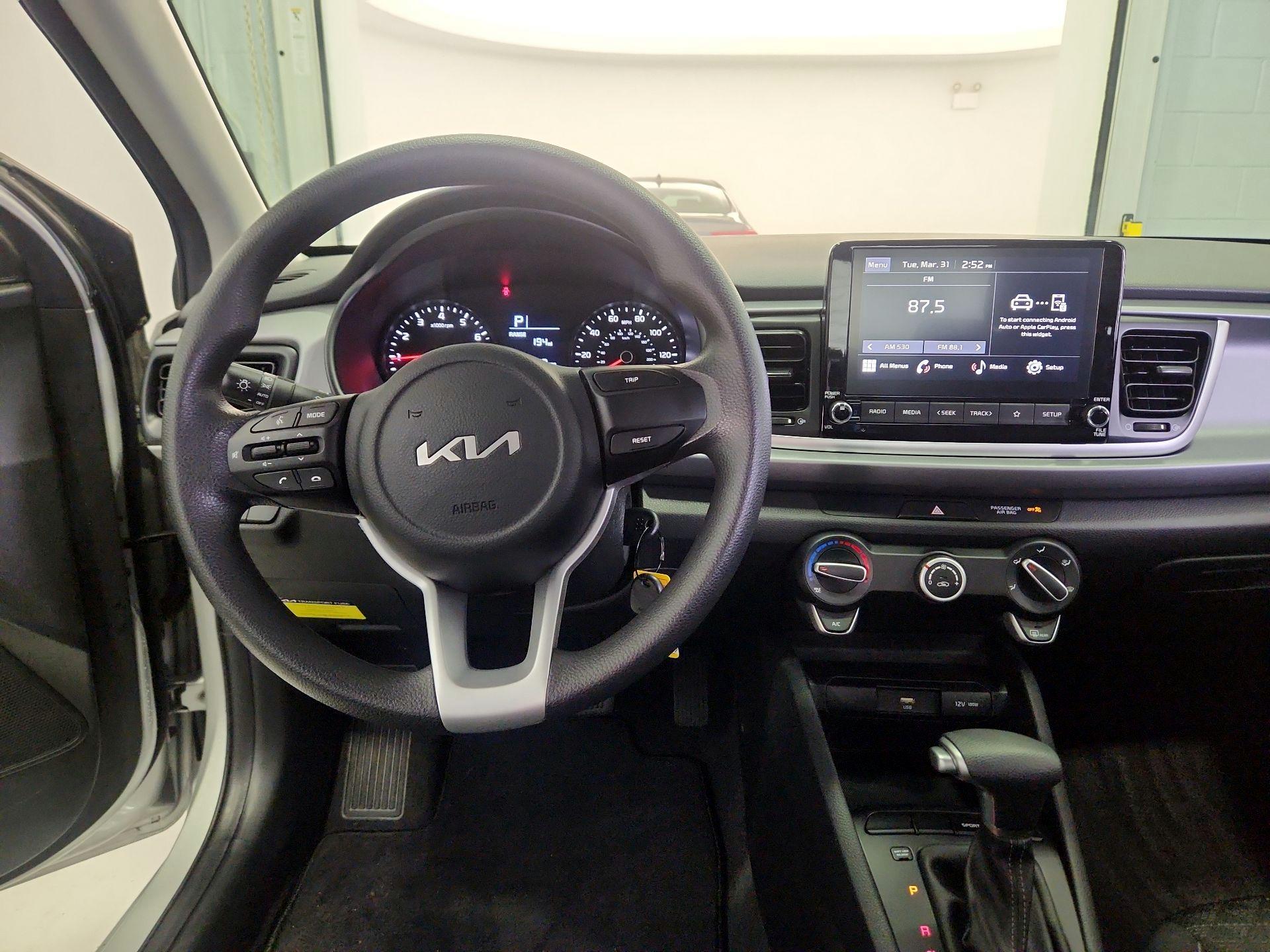 Thumbnail: 2023 Kia Rio - 9
