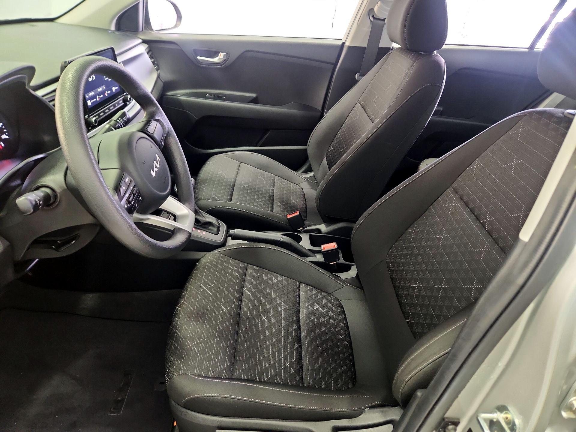Thumbnail: 2023 Kia Rio - 11