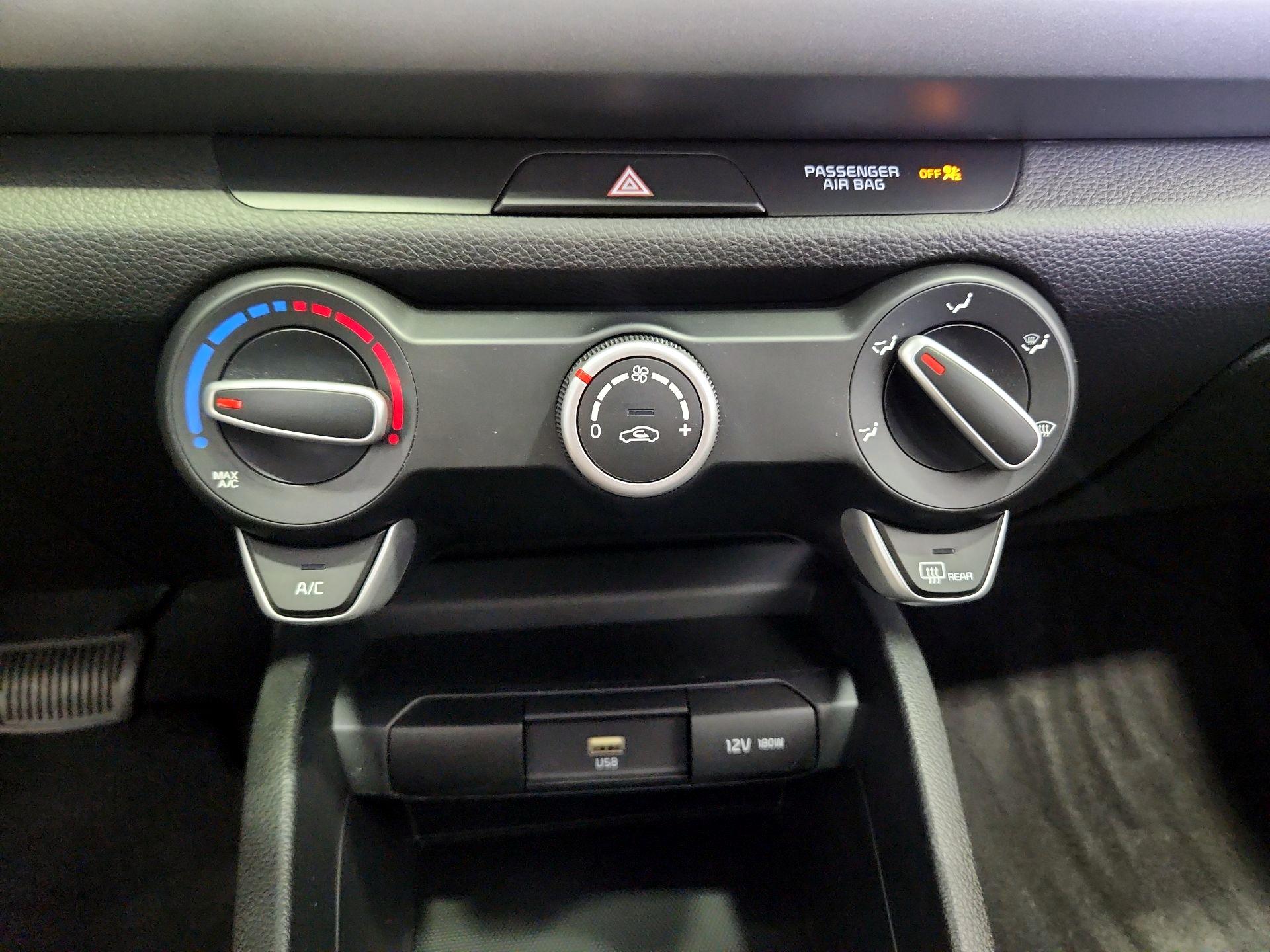 Thumbnail: 2023 Kia Rio - 16