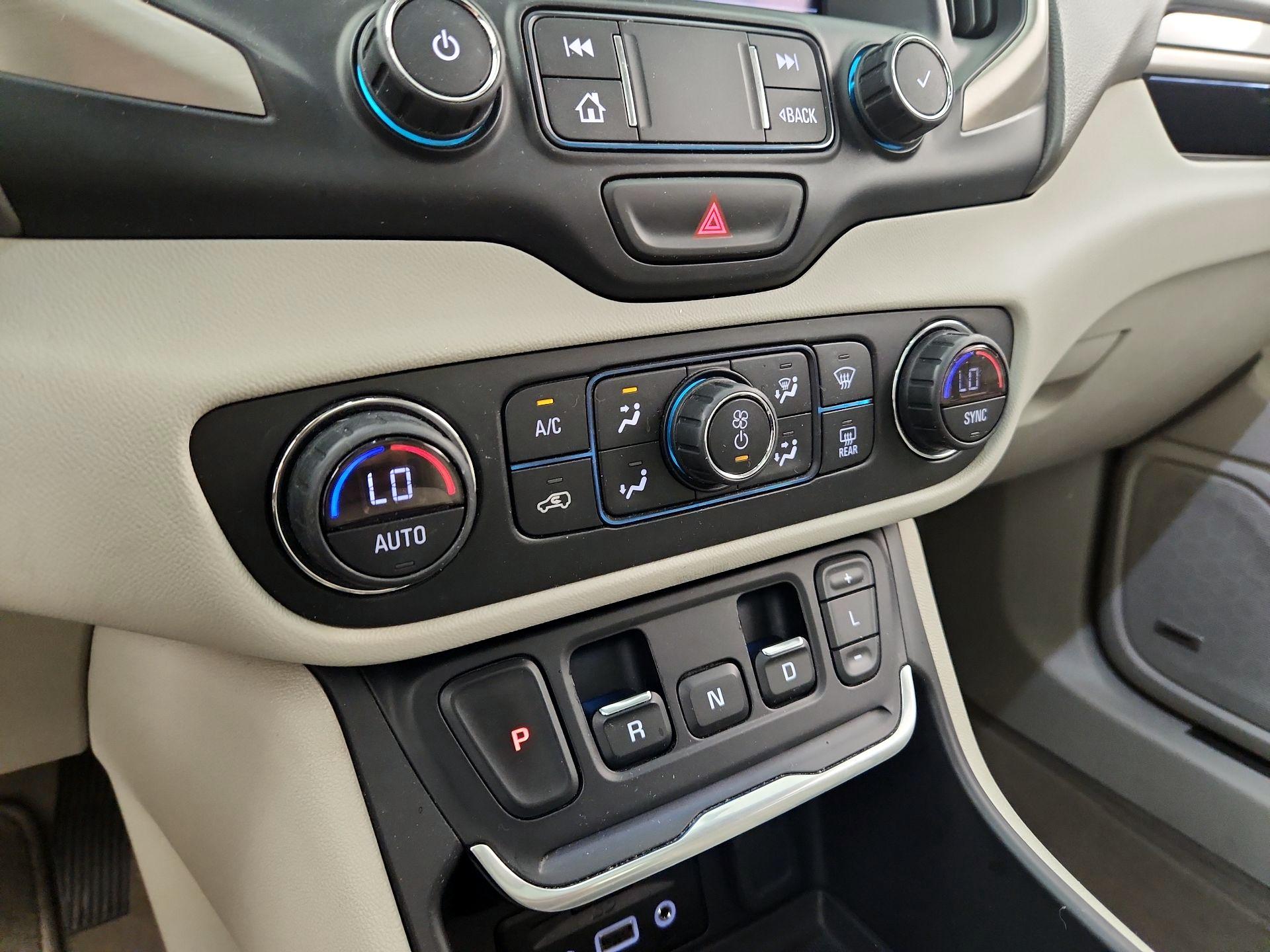 Thumbnail: 2019 GMC Terrain - 17