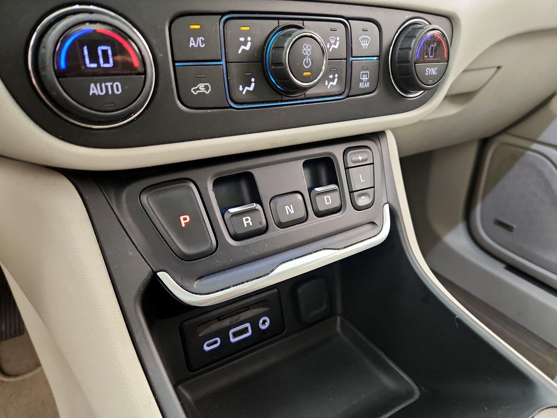 Thumbnail: 2019 GMC Terrain - 18