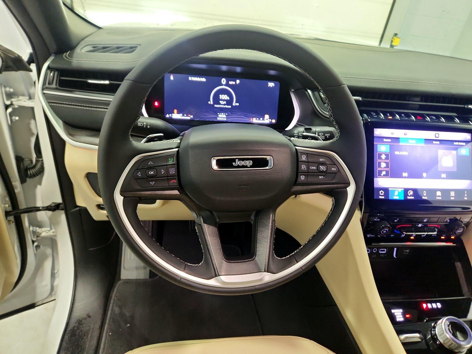 Thumbnail: 2025 Jeep Grand Cherokee - 10