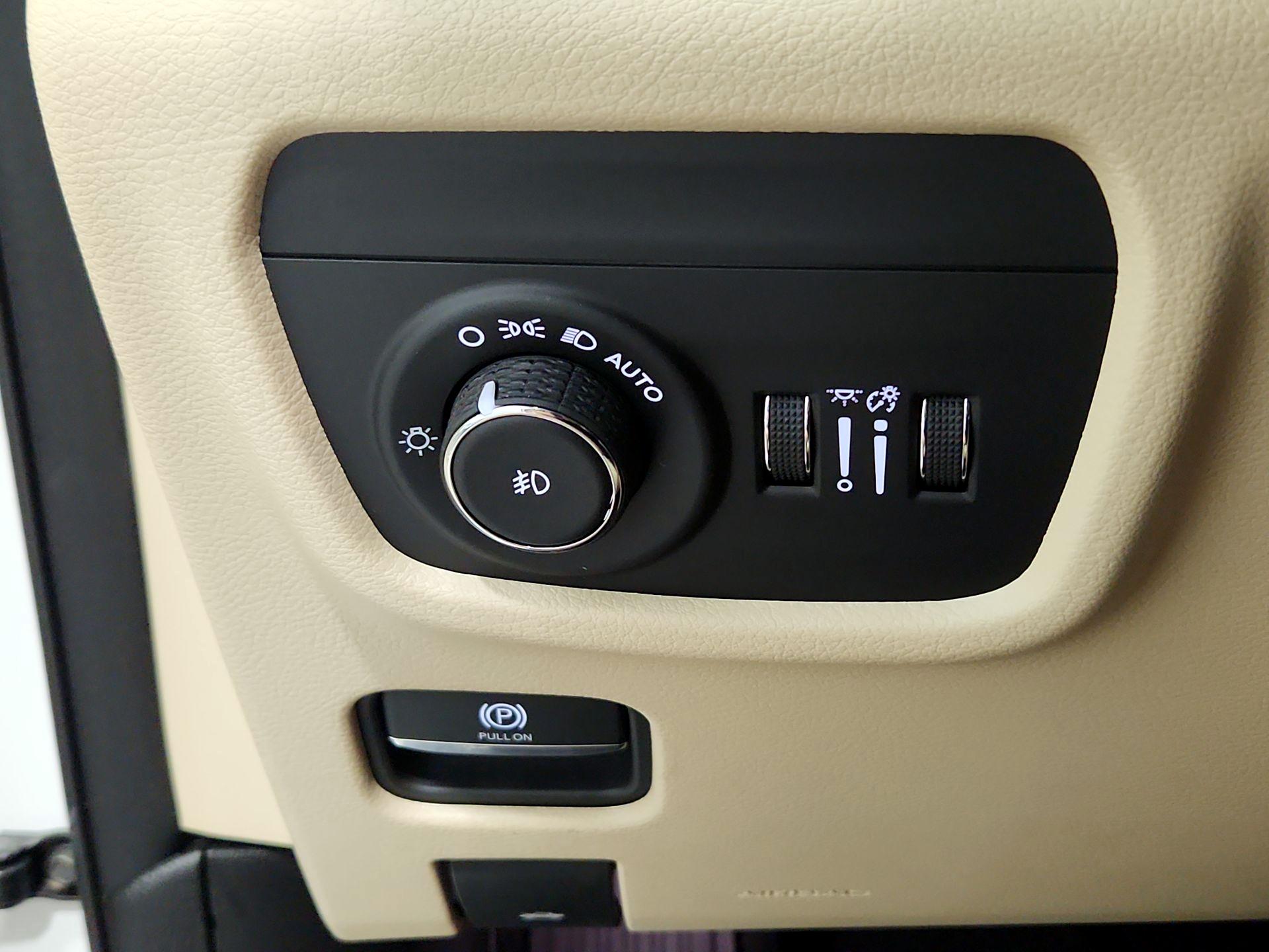 Thumbnail: 2025 Jeep Grand Cherokee - 13