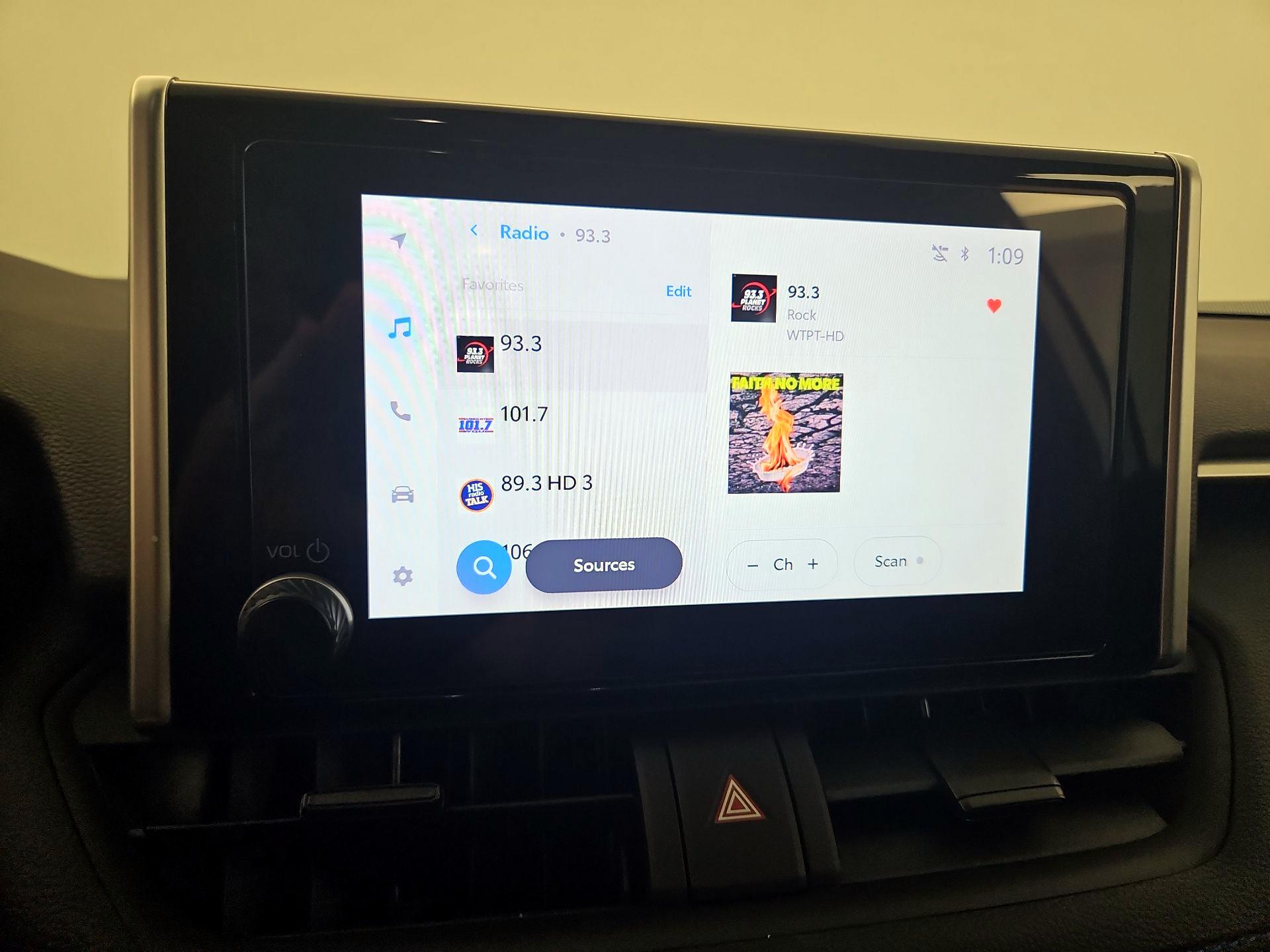 Thumbnail: 2024 Toyota RAV4 - 15