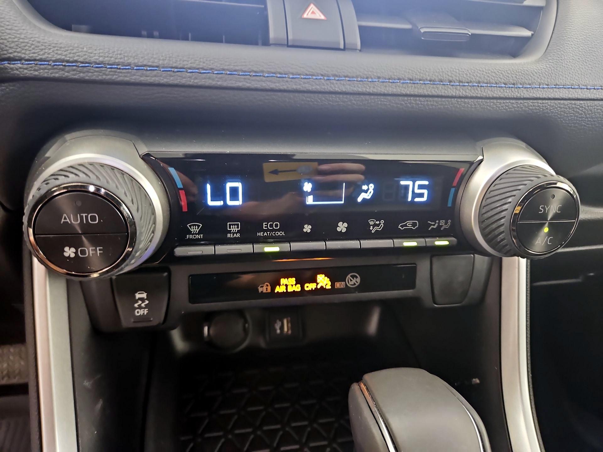 Thumbnail: 2024 Toyota RAV4 - 16