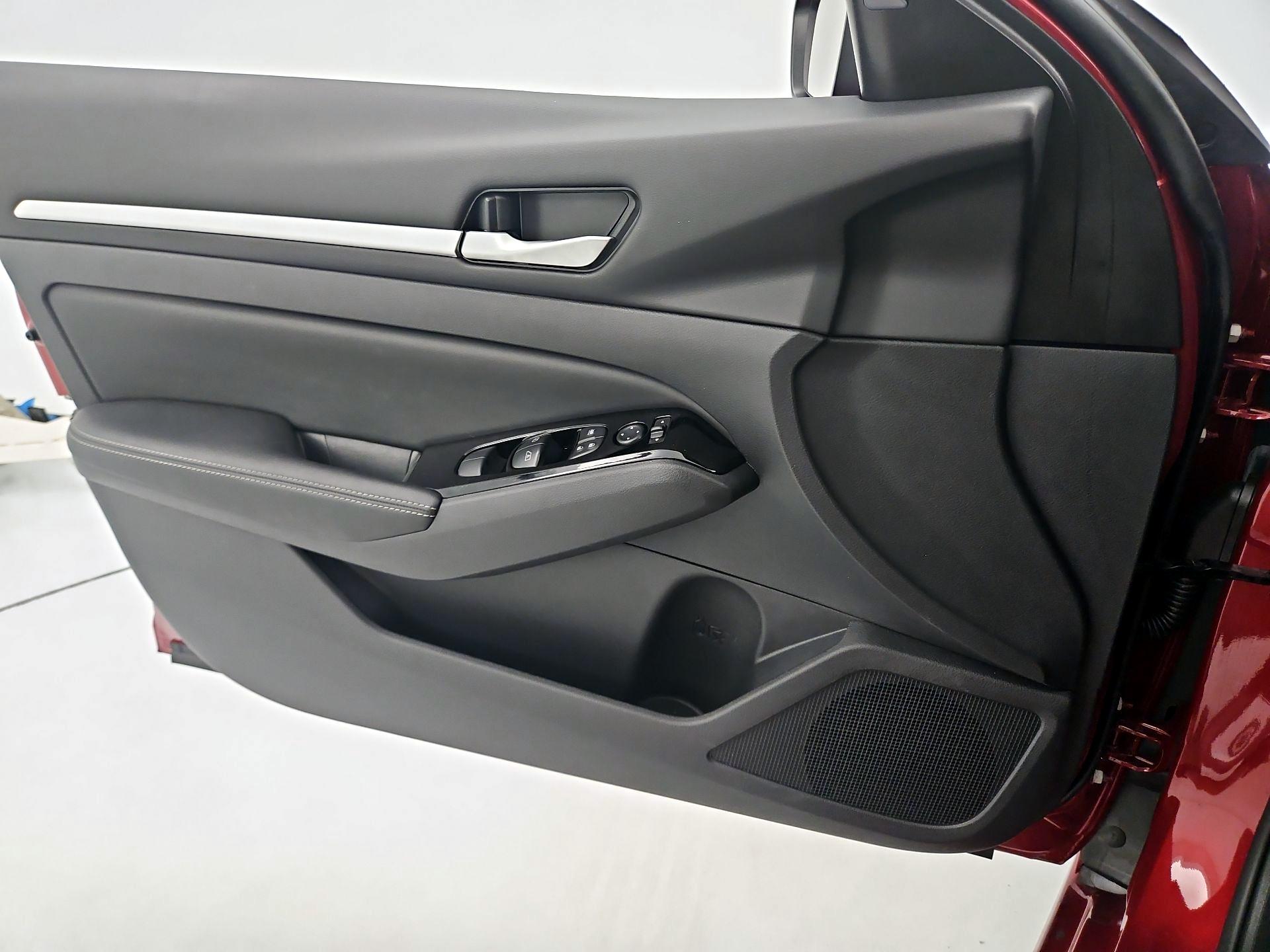 Thumbnail: 2025 Nissan Altima - 12