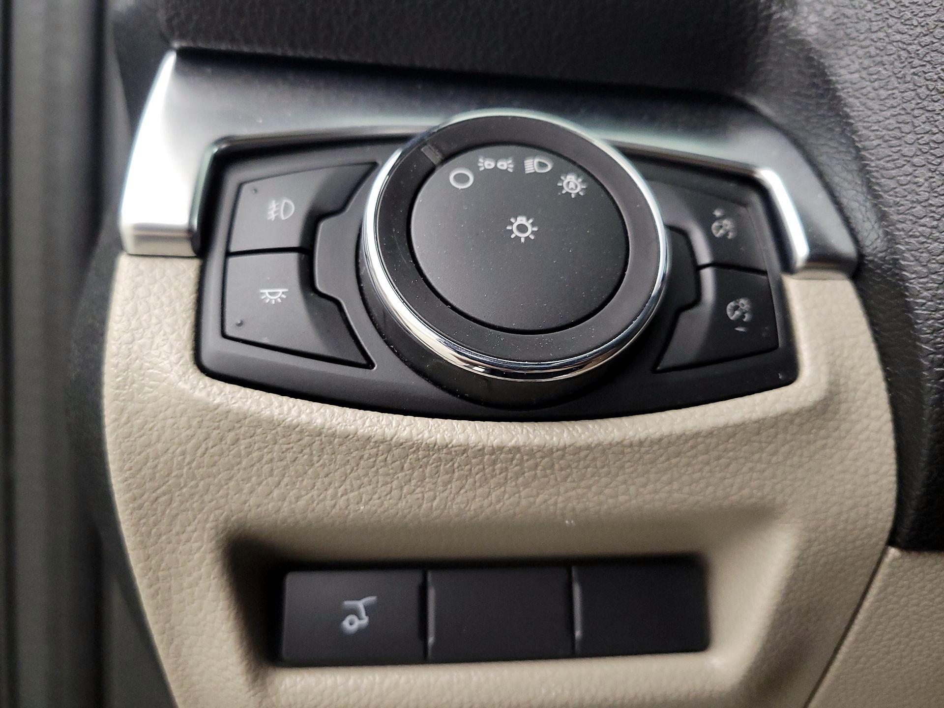 Thumbnail: 2018 Ford Explorer - 13