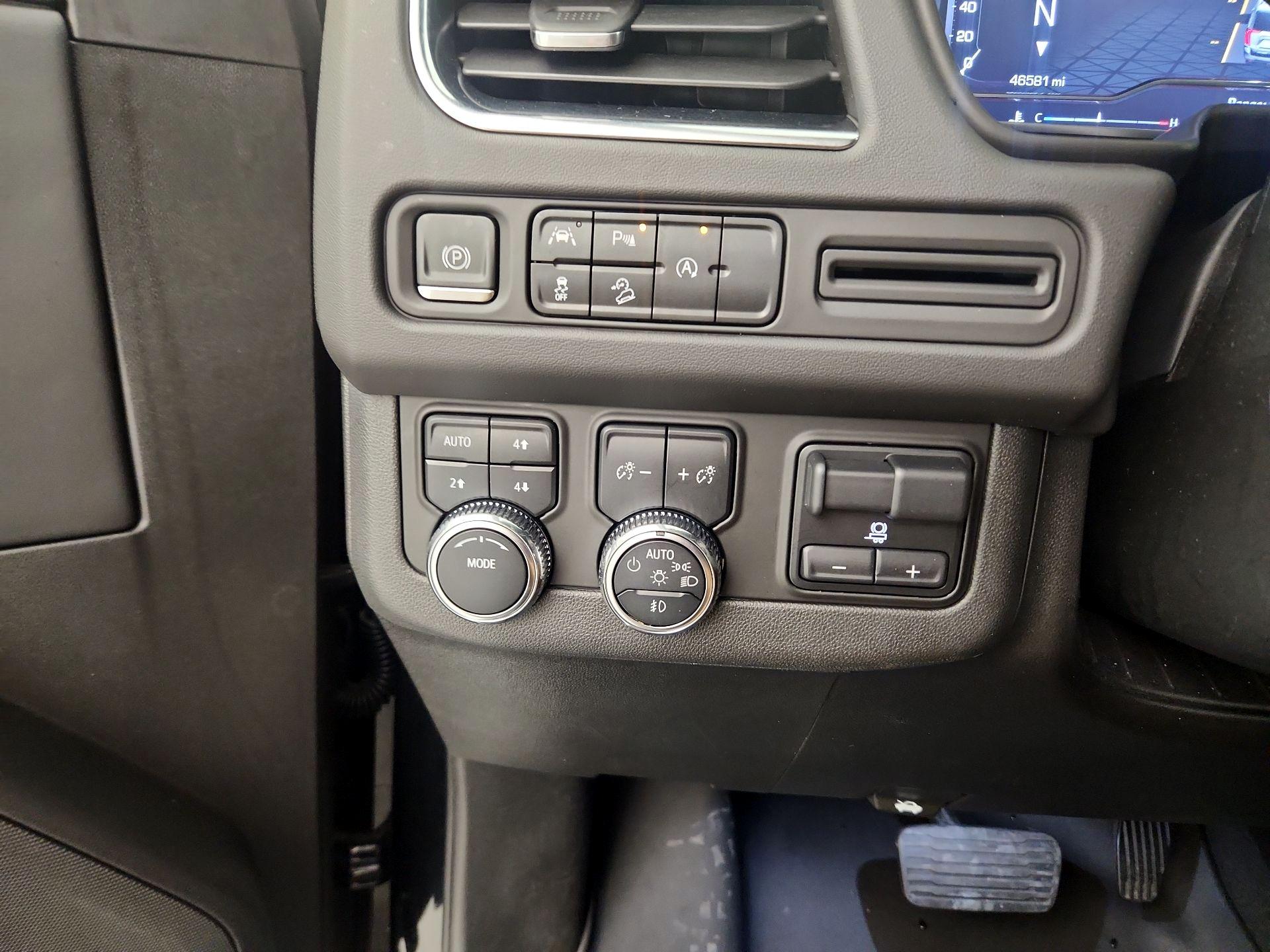 Thumbnail: 2023 GMC Yukon XL - 13