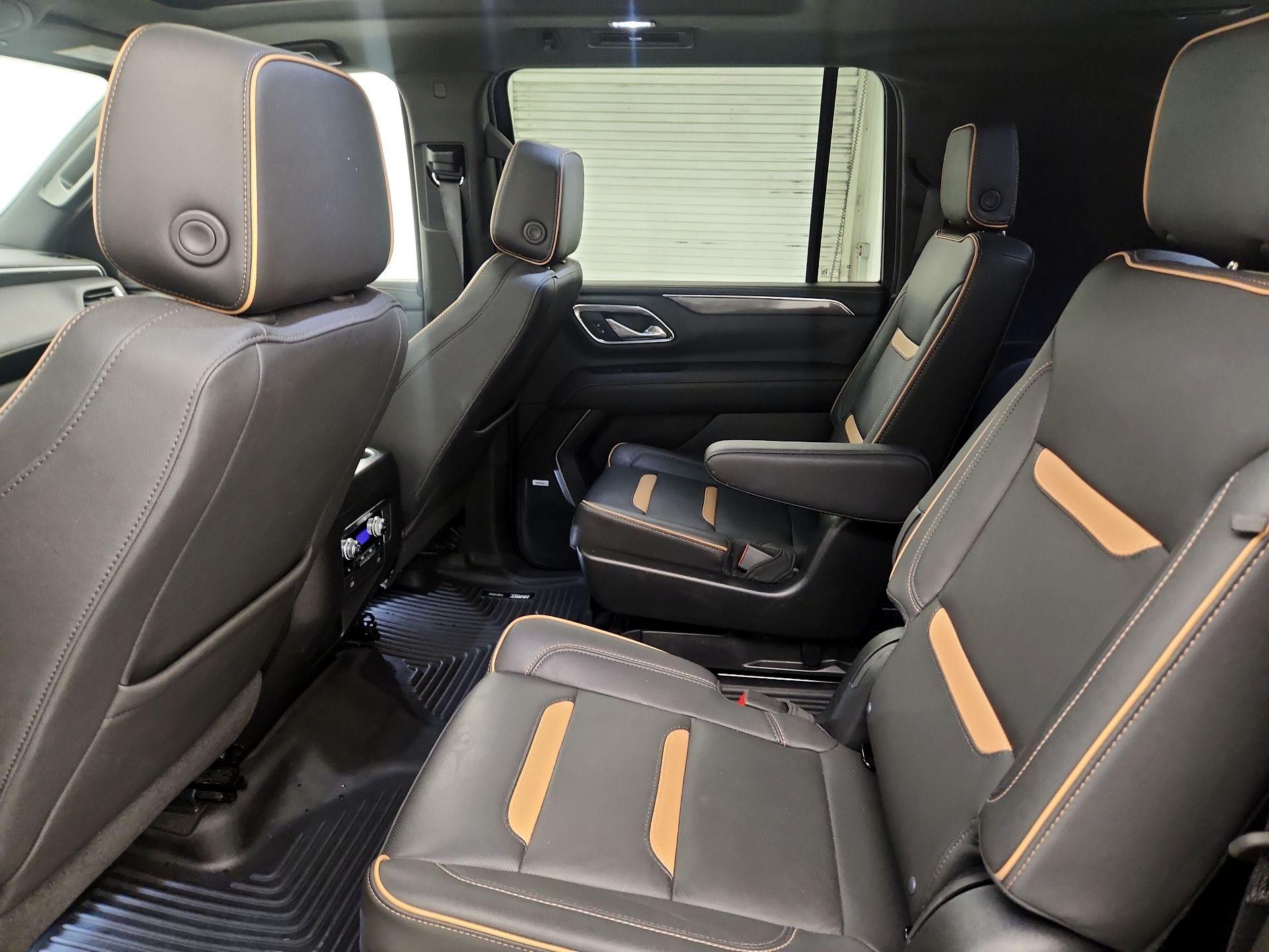 Thumbnail: 2023 GMC Yukon XL - 20