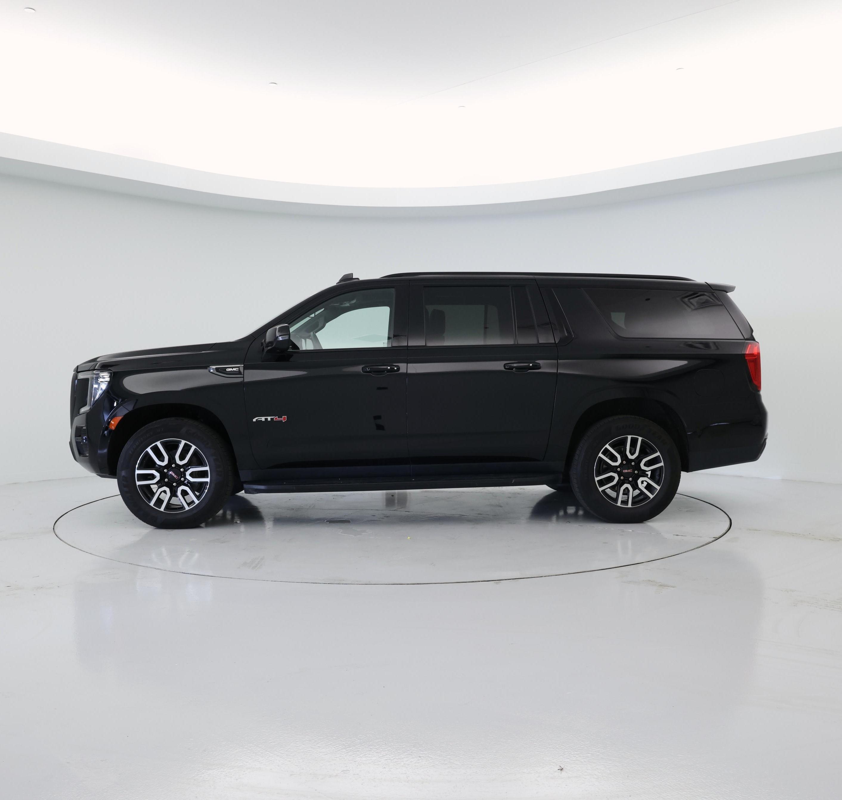 Thumbnail: 2023 GMC Yukon XL - 3