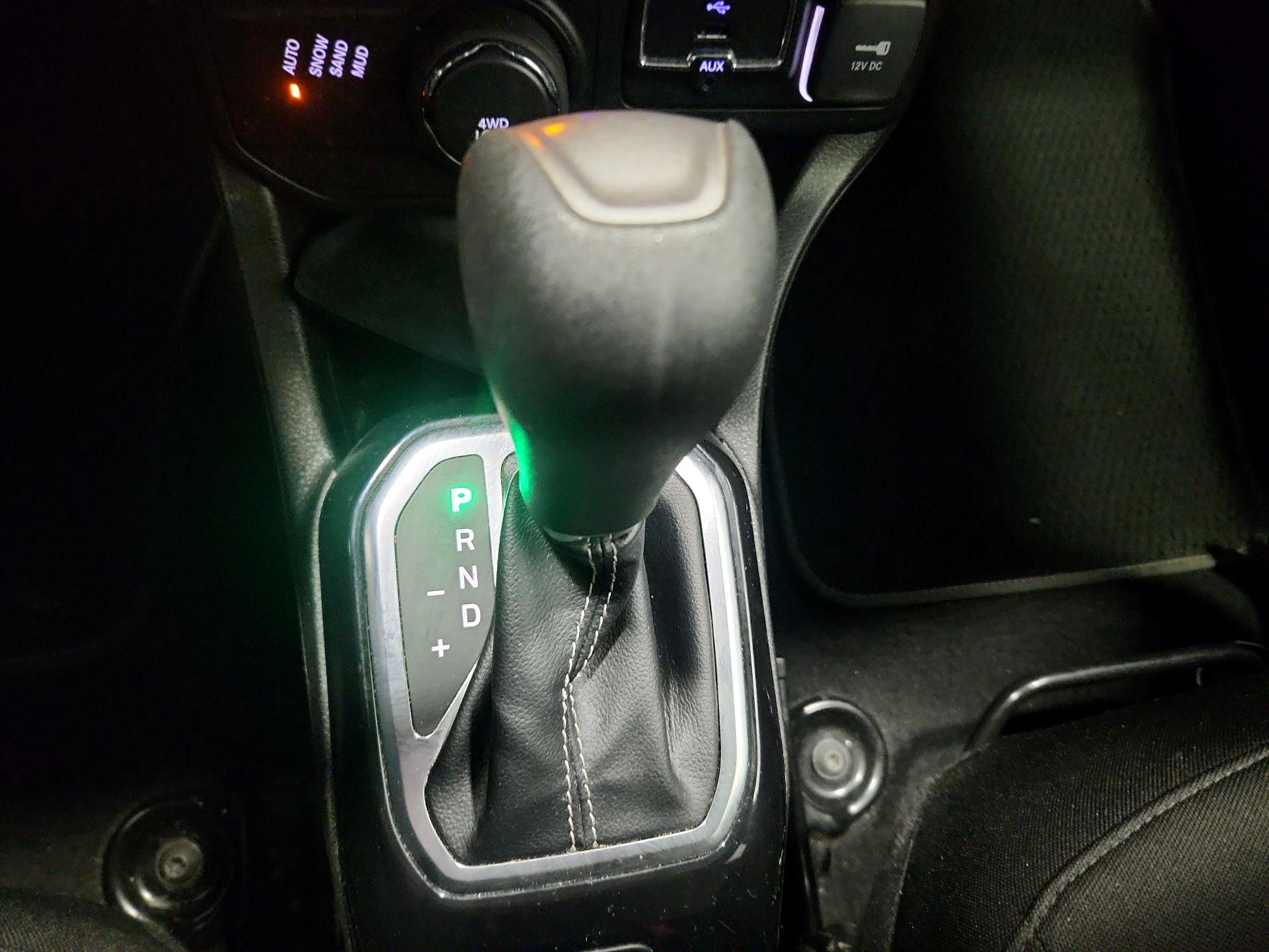 Thumbnail: 2021 Jeep Renegade - 17