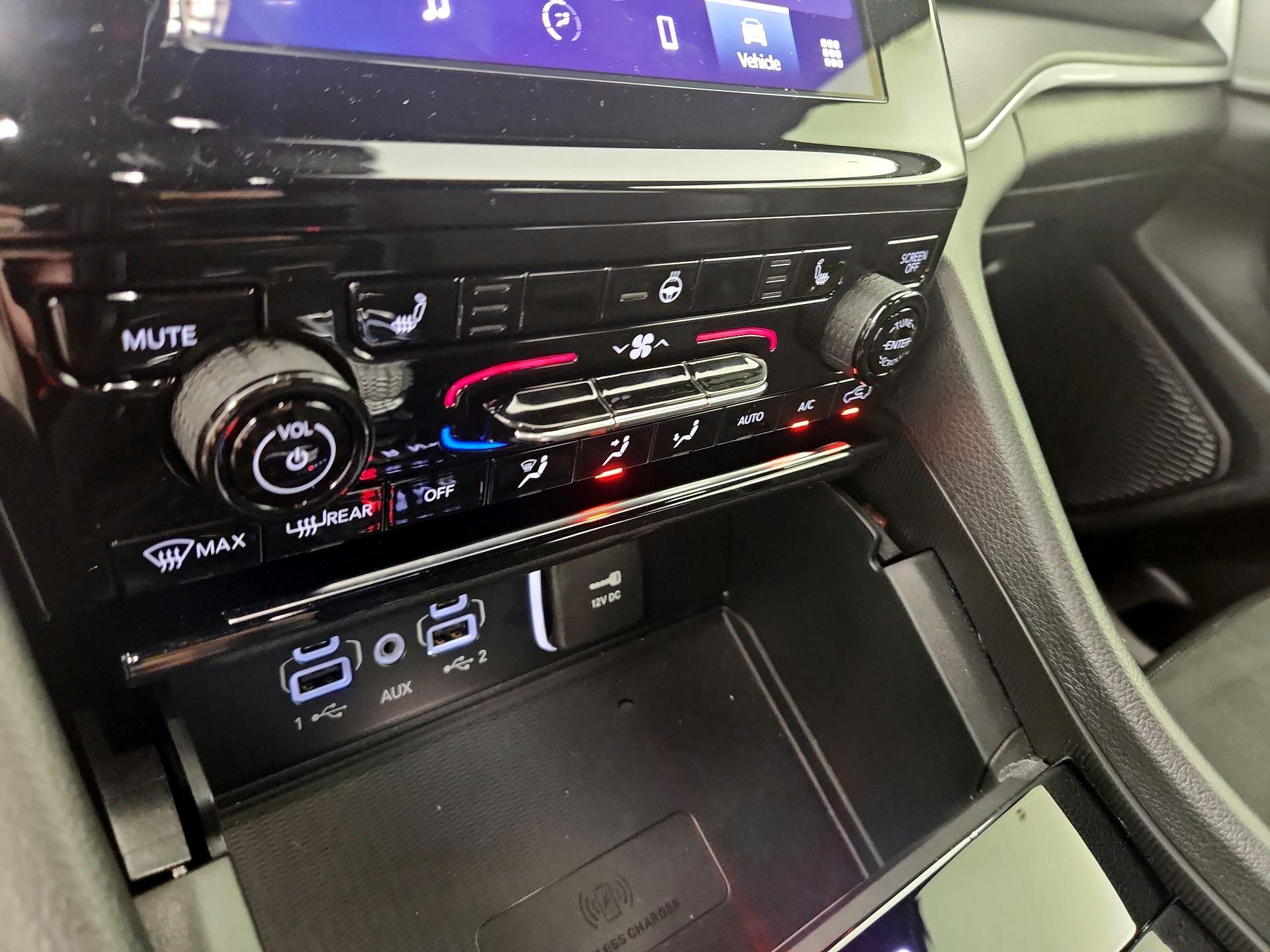 Thumbnail: 2025 Jeep Grand Cherokee - 14