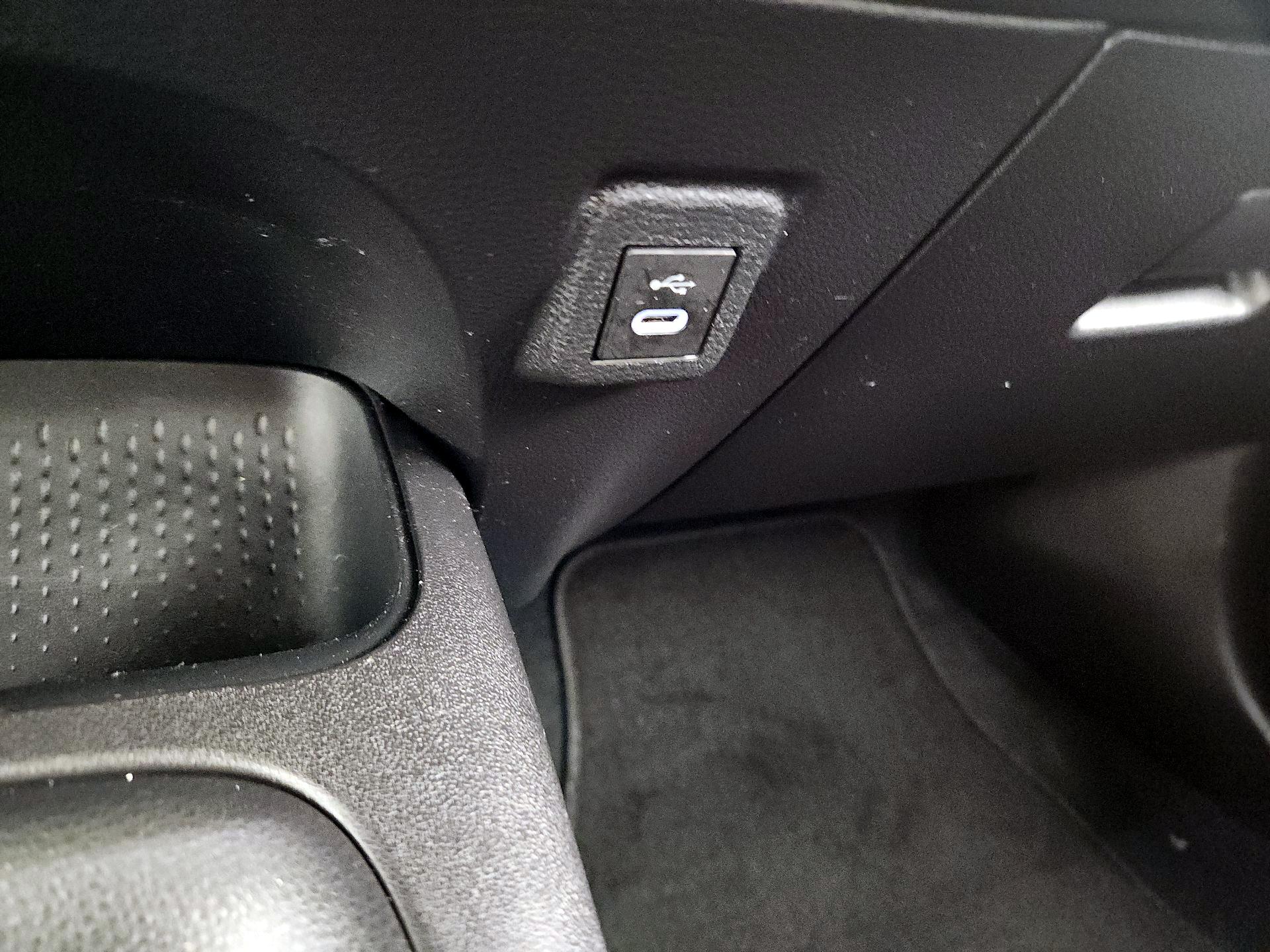 Thumbnail: 2025 Toyota Corolla - 19