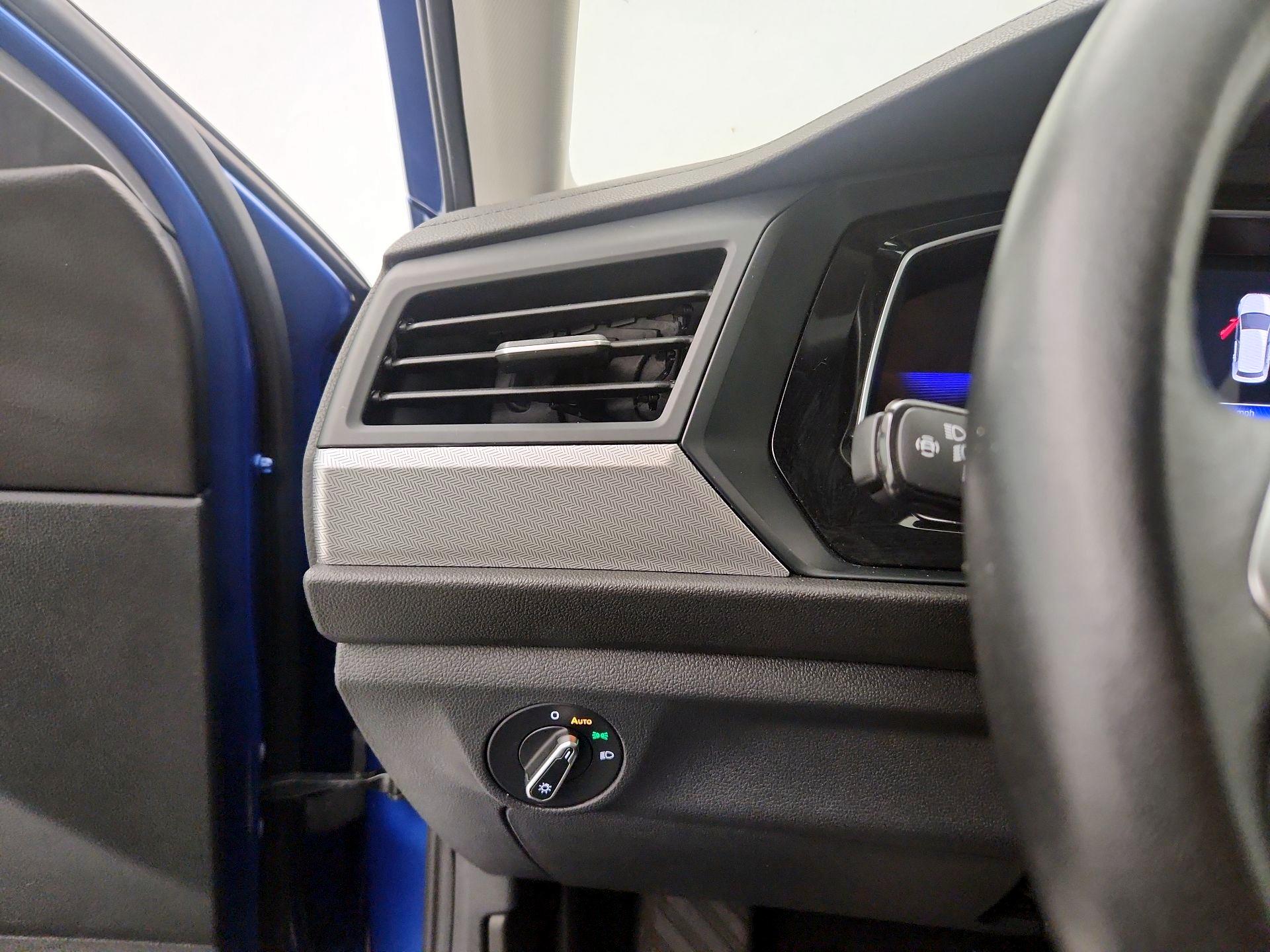 Thumbnail: 2024 Volkswagen Jetta - 13