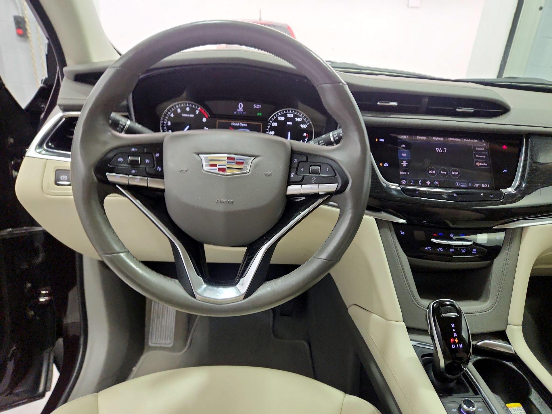 Thumbnail: 2021 Cadillac XT6 - 10