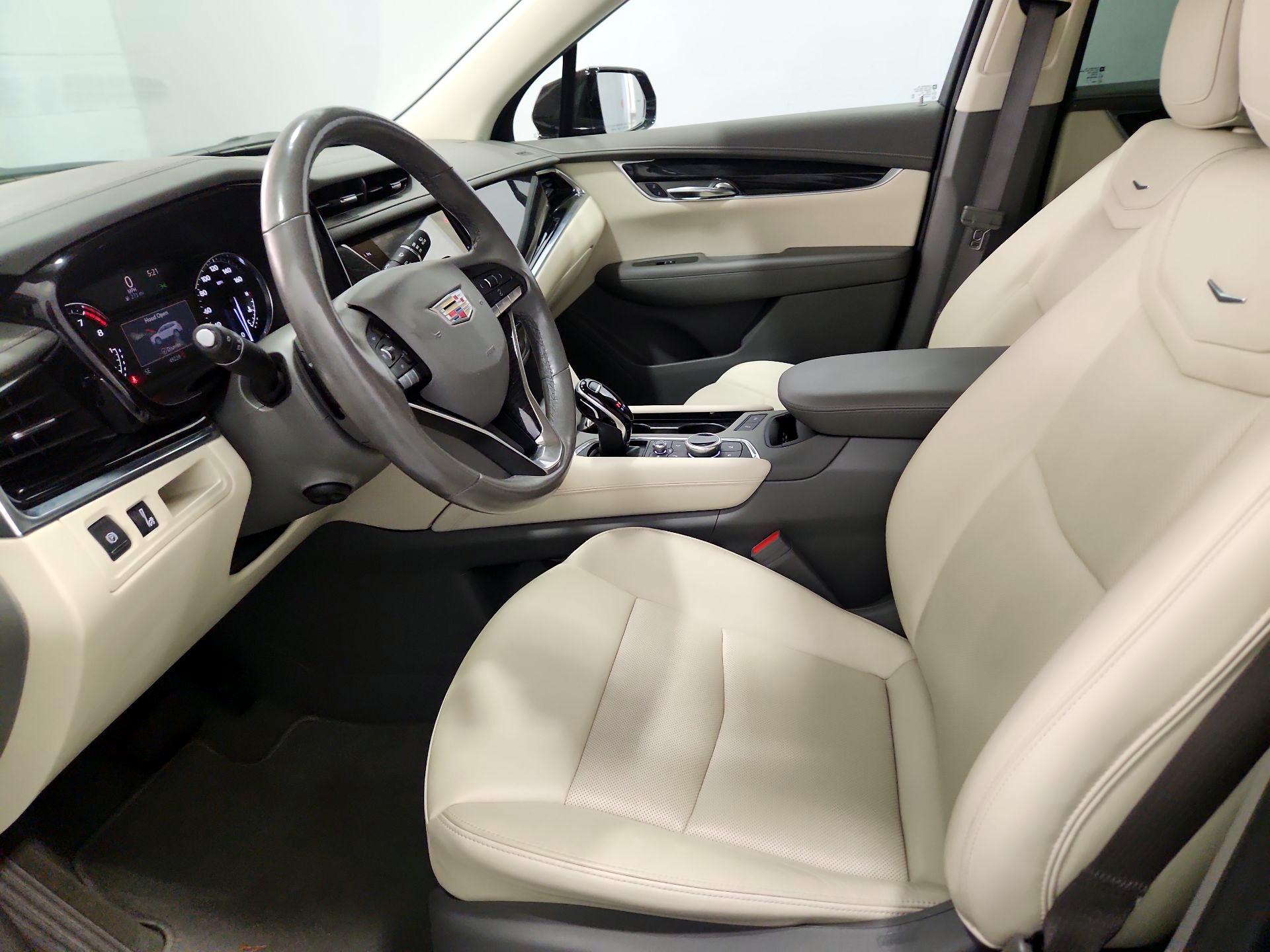 Thumbnail: 2021 Cadillac XT6 - 11