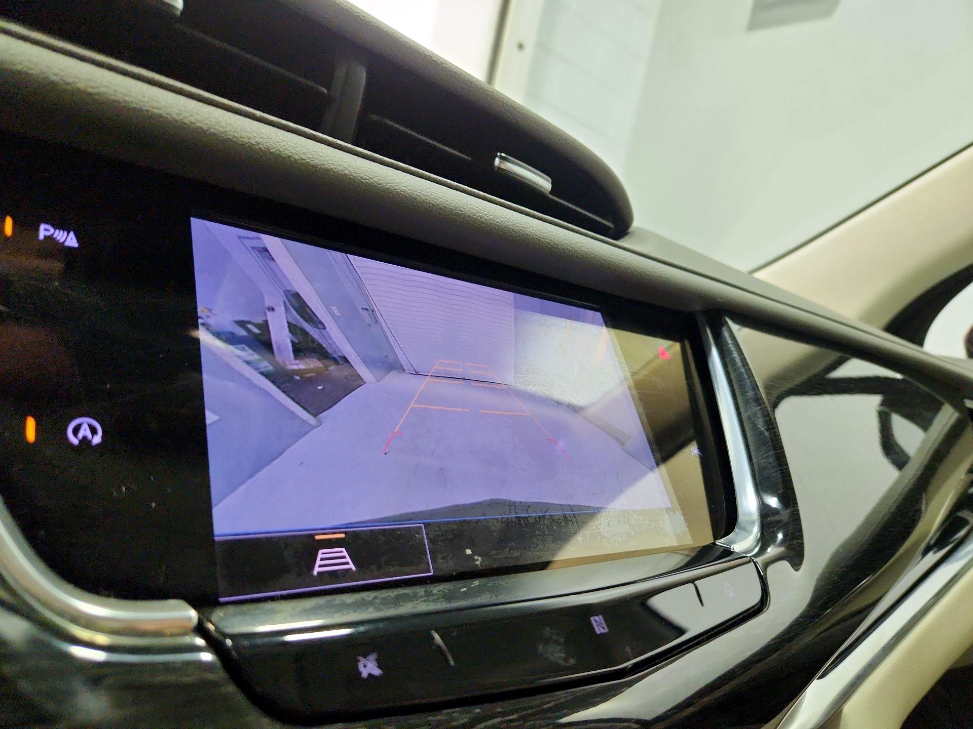 Thumbnail: 2021 Cadillac XT6 - 14