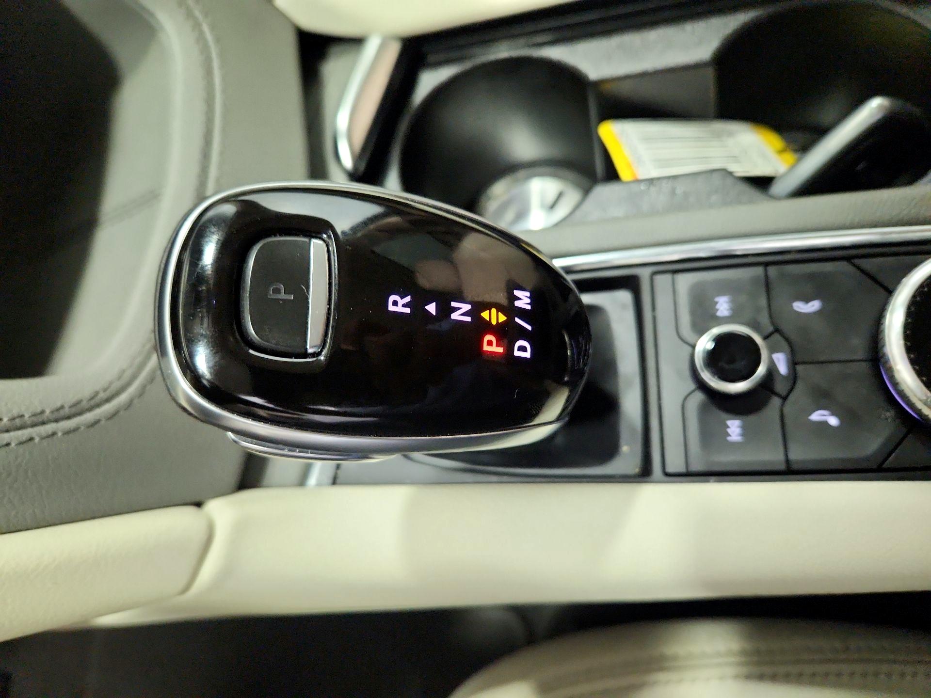 Thumbnail: 2021 Cadillac XT6 - 17