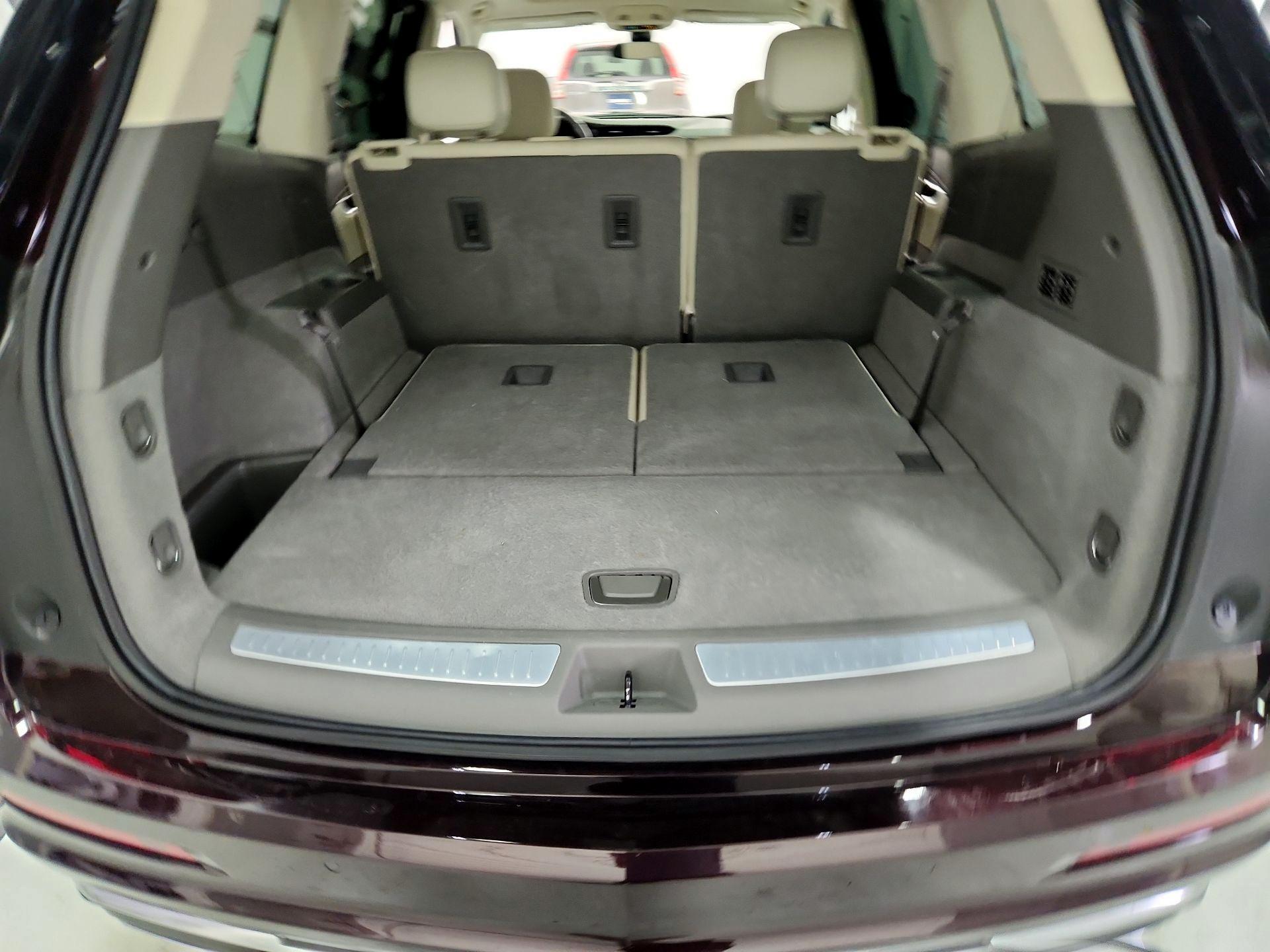 Thumbnail: 2021 Cadillac XT6 - 19