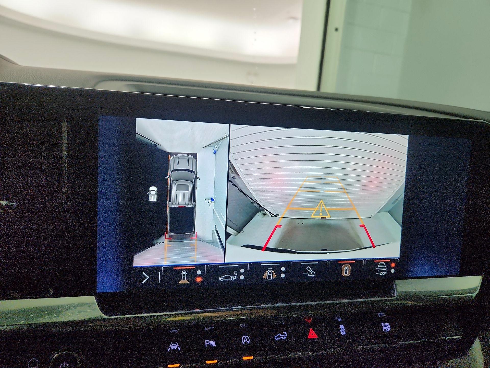 Thumbnail: 2024 Chevrolet Silverado 1500 - 14