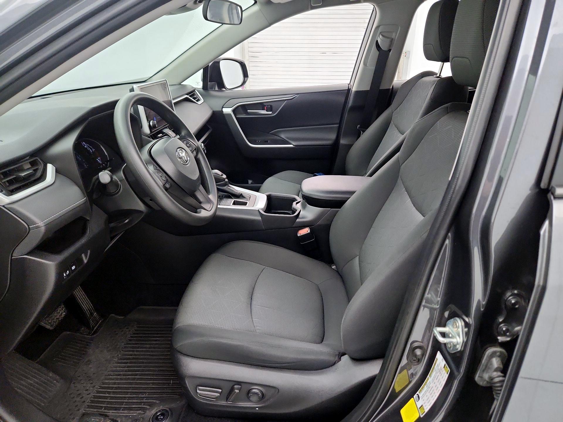 Thumbnail: 2024 Toyota RAV4 - 11