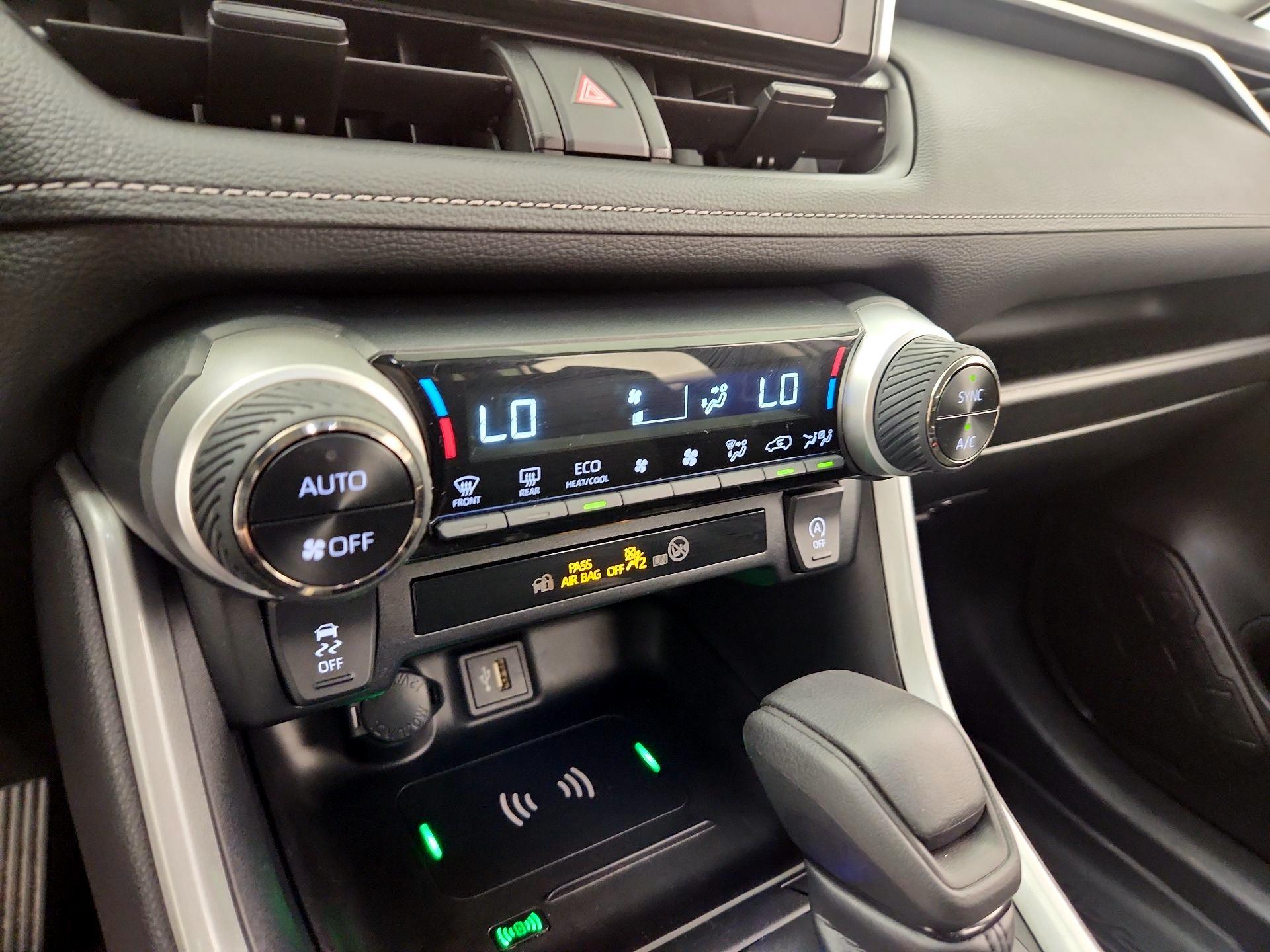 Thumbnail: 2024 Toyota RAV4 - 17