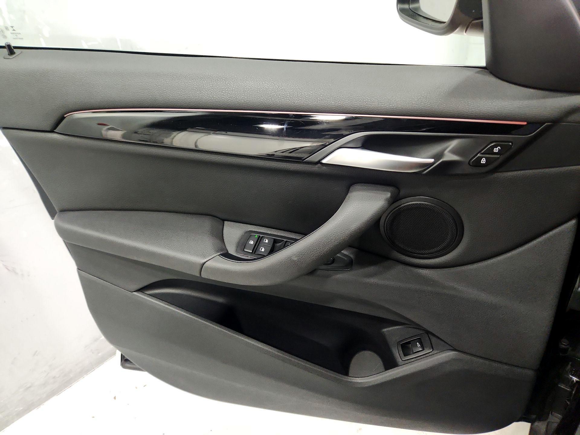 Thumbnail: 2019 BMW X1 - 12