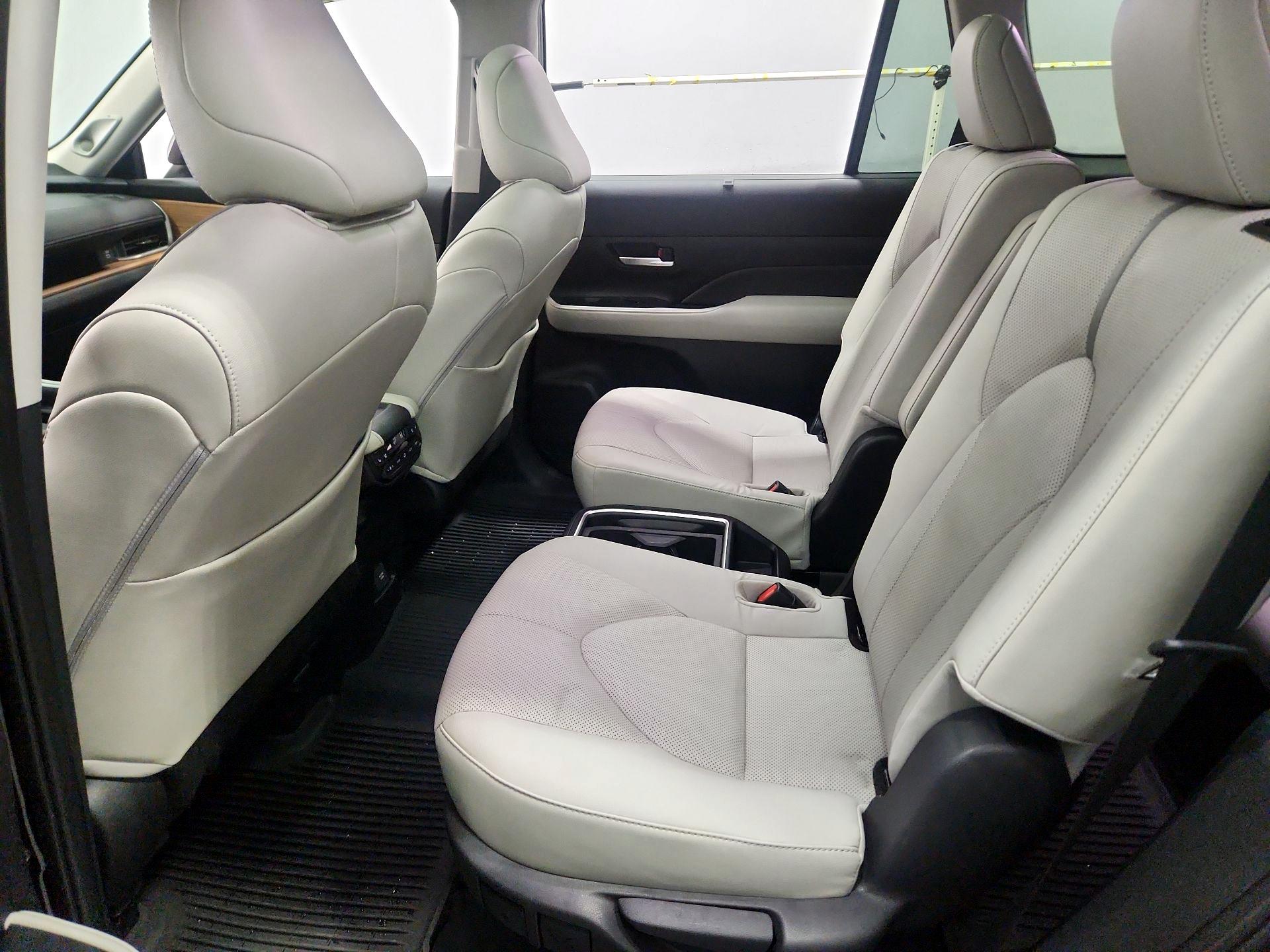 Thumbnail: 2025 Toyota Grand Highlander - 20