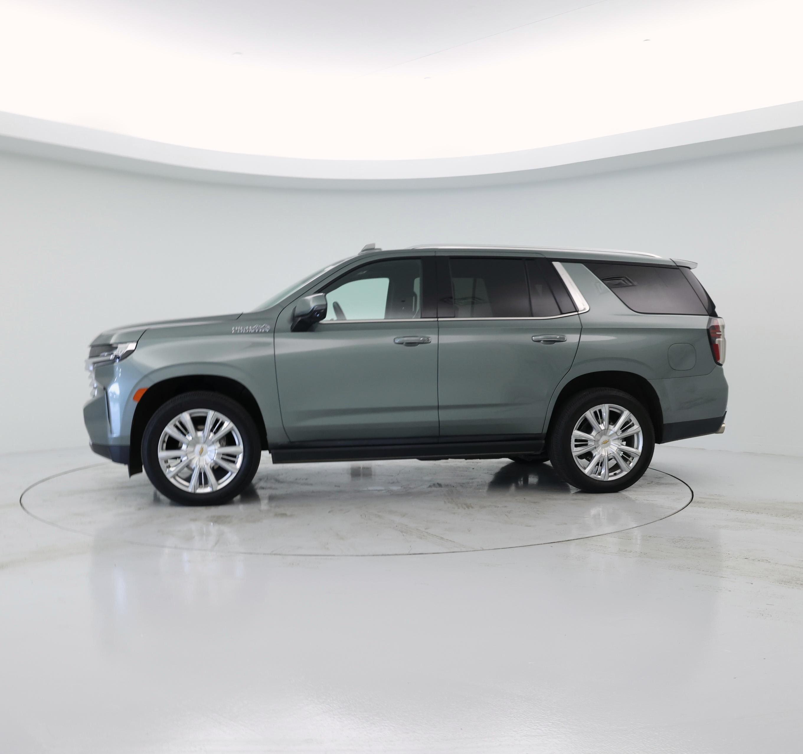 Thumbnail: 2023 Chevrolet Tahoe - 3