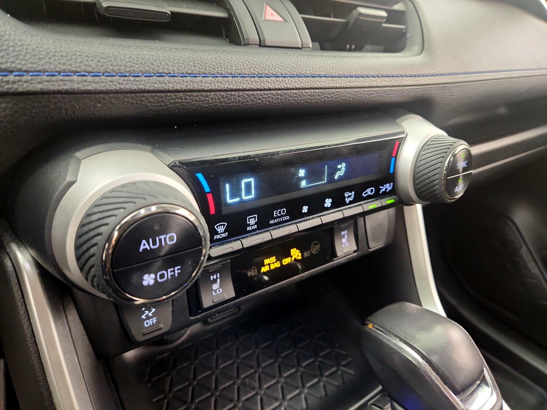 Thumbnail: 2023 Toyota RAV4 - 17