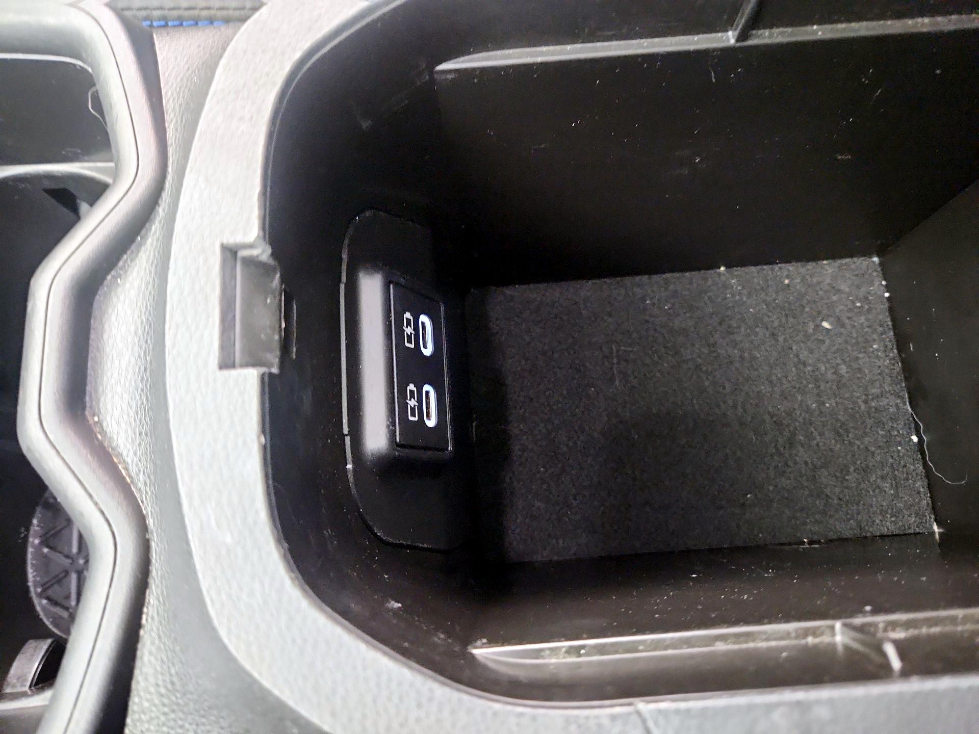 Thumbnail: 2023 Toyota RAV4 - 19