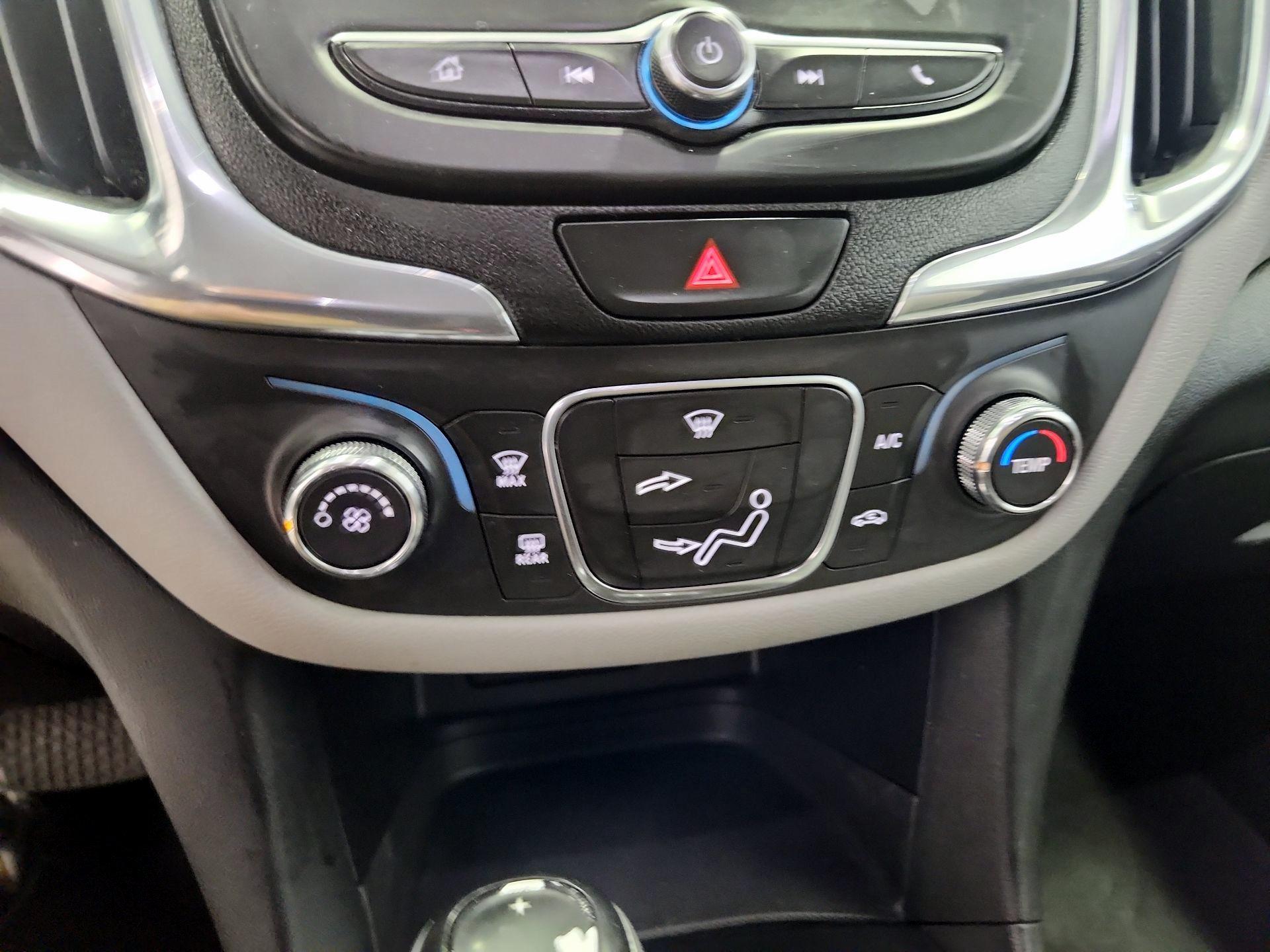 Thumbnail: 2019 Chevrolet Equinox - 16