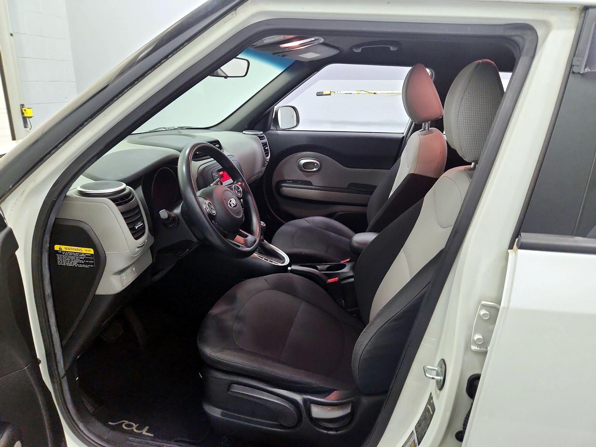 Thumbnail: 2014 Kia Soul - 11