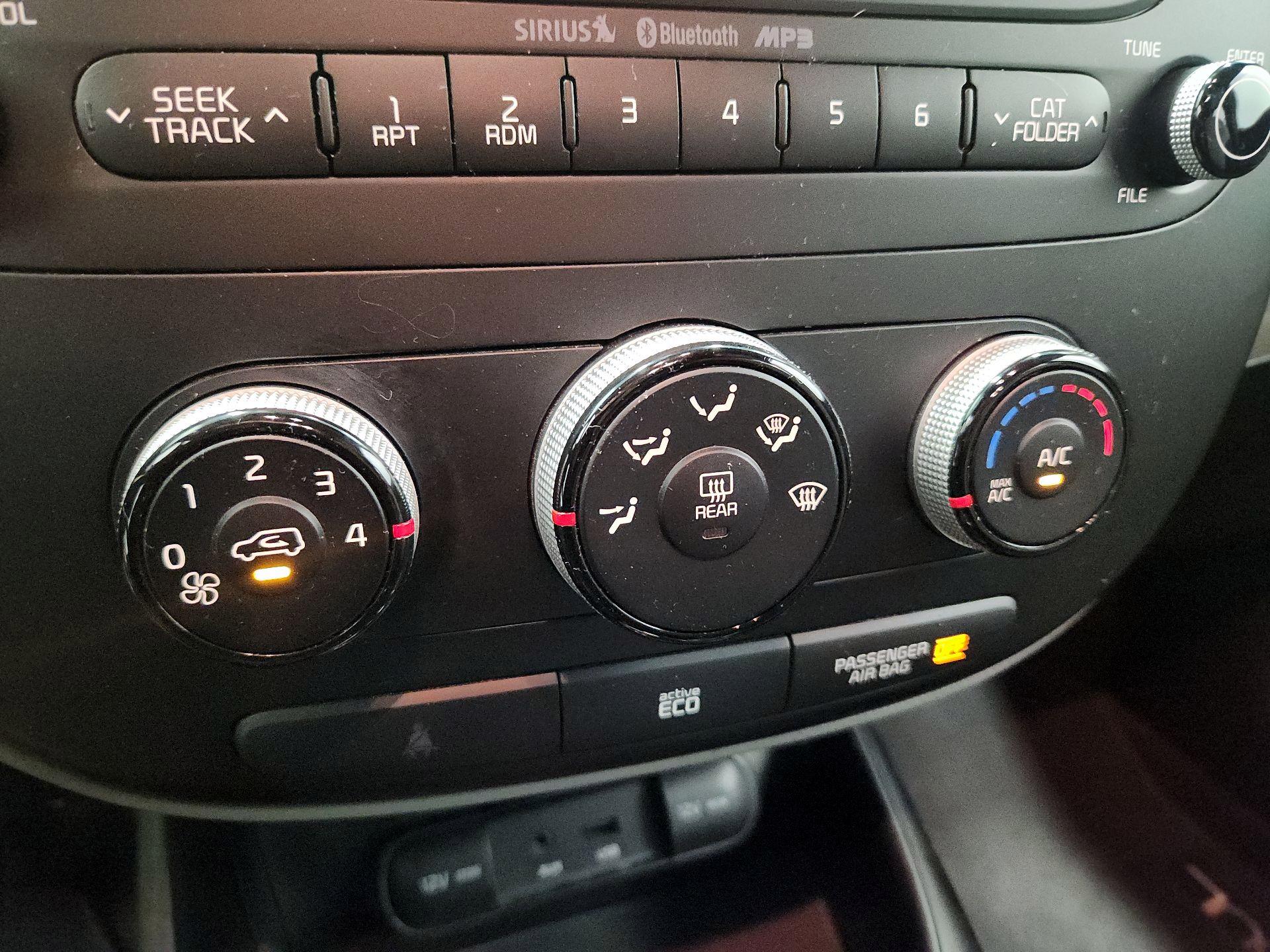 Thumbnail: 2014 Kia Soul - 15