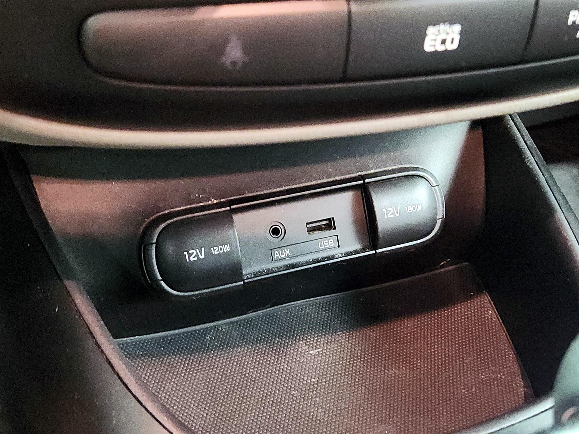 Thumbnail: 2014 Kia Soul - 17