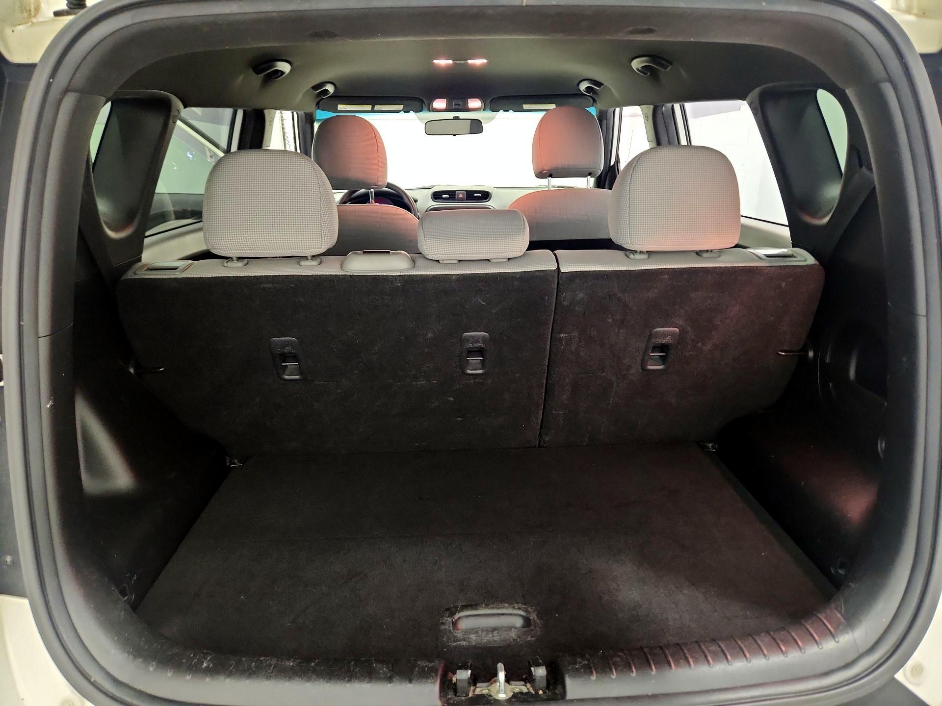 Thumbnail: 2014 Kia Soul - 19