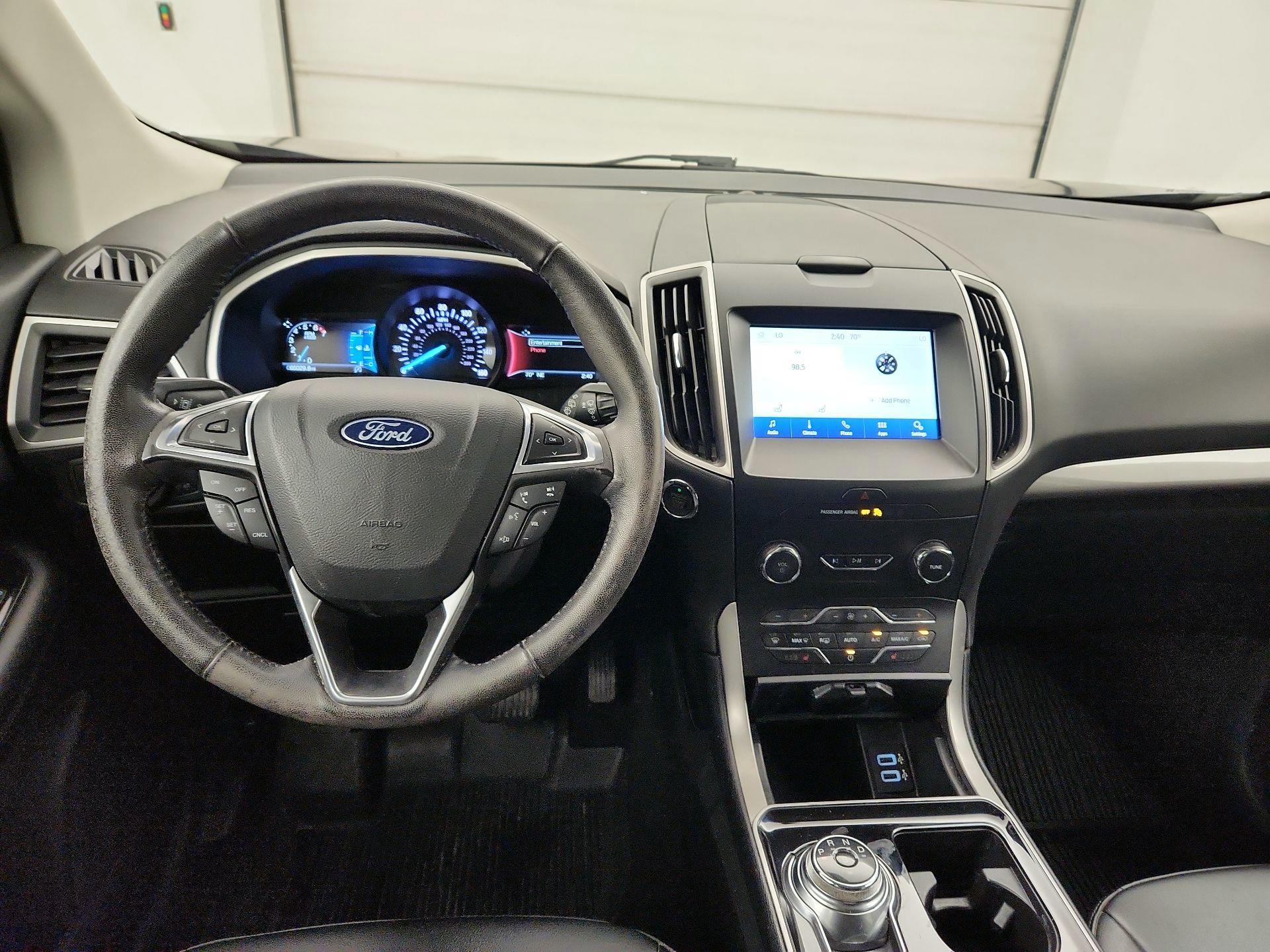 Thumbnail: 2019 Ford Edge - 10