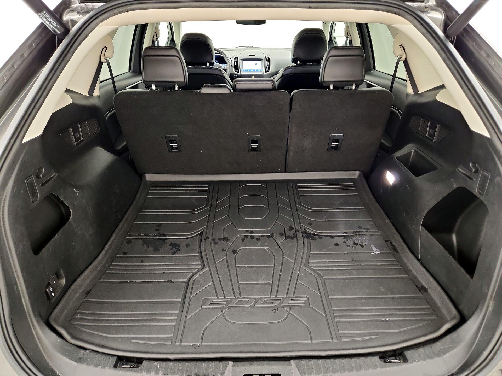 Thumbnail: 2019 Ford Edge - 20