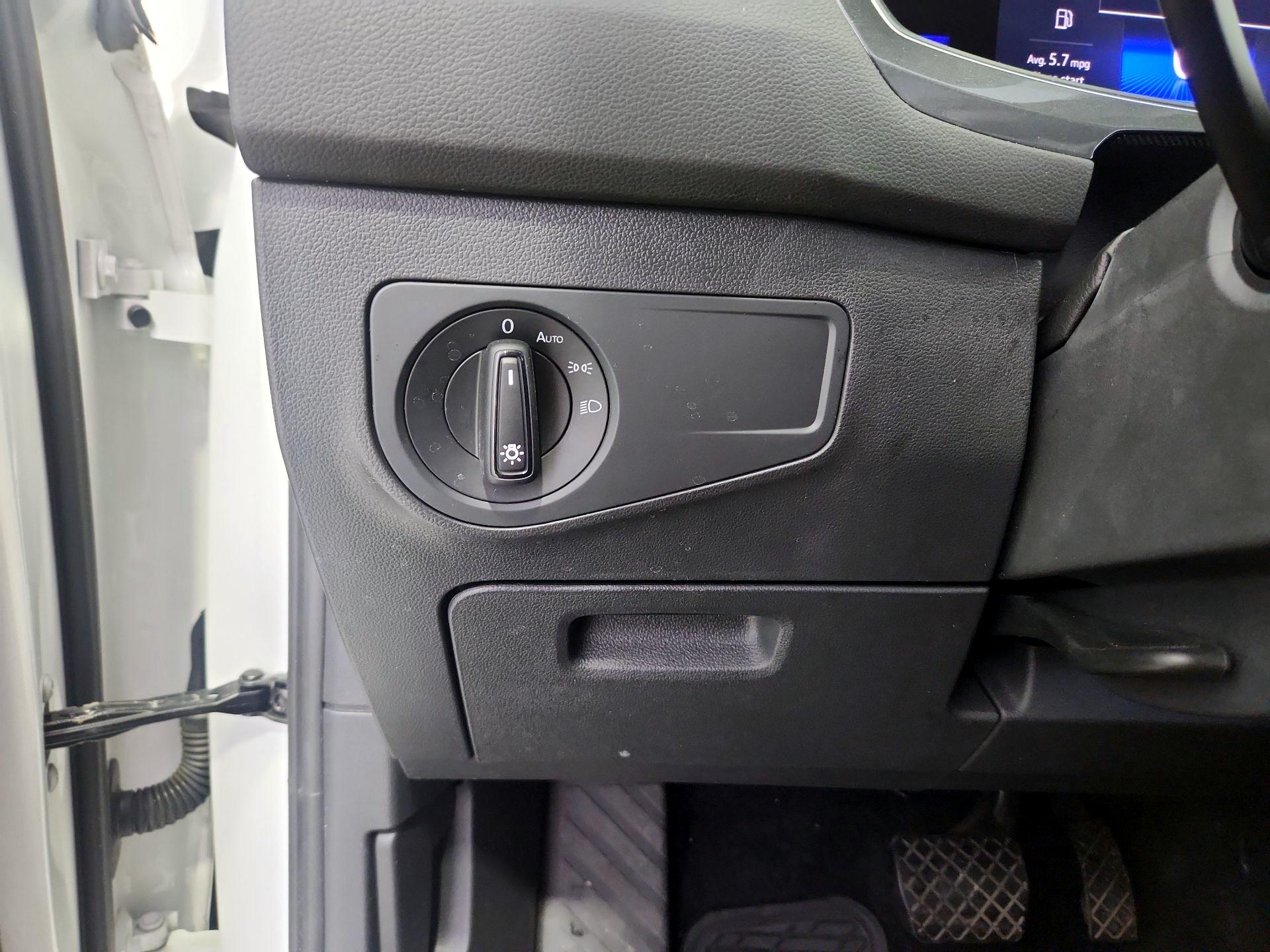 Thumbnail: 2023 Volkswagen Tiguan - 13