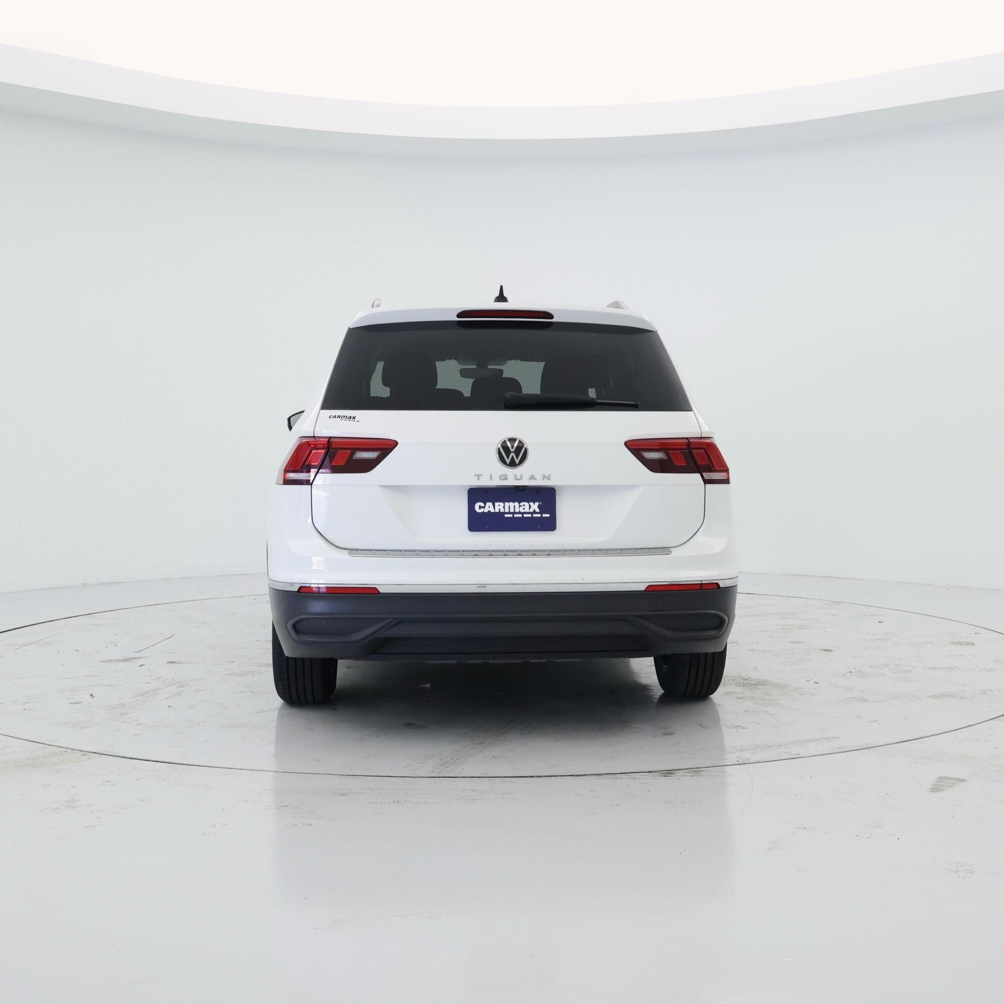 Thumbnail: 2023 Volkswagen Tiguan - 6