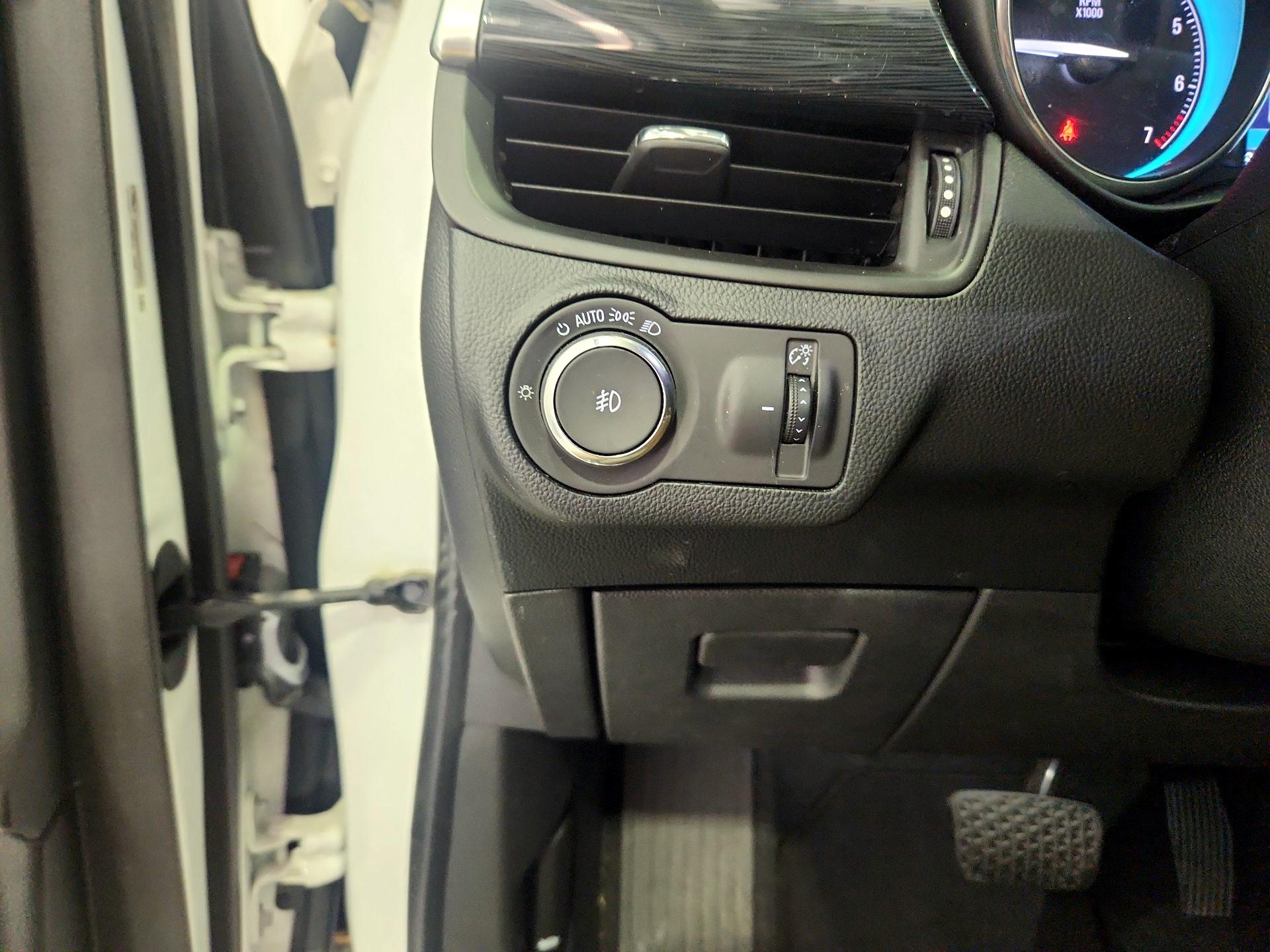 Thumbnail: 2017 Buick Envision - 13