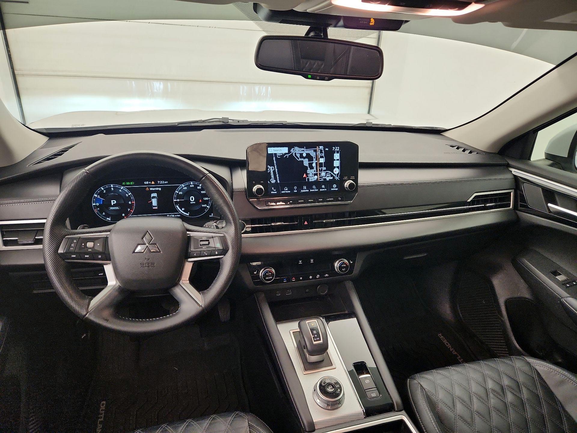 Thumbnail: 2023 Mitsubishi Outlander - 9