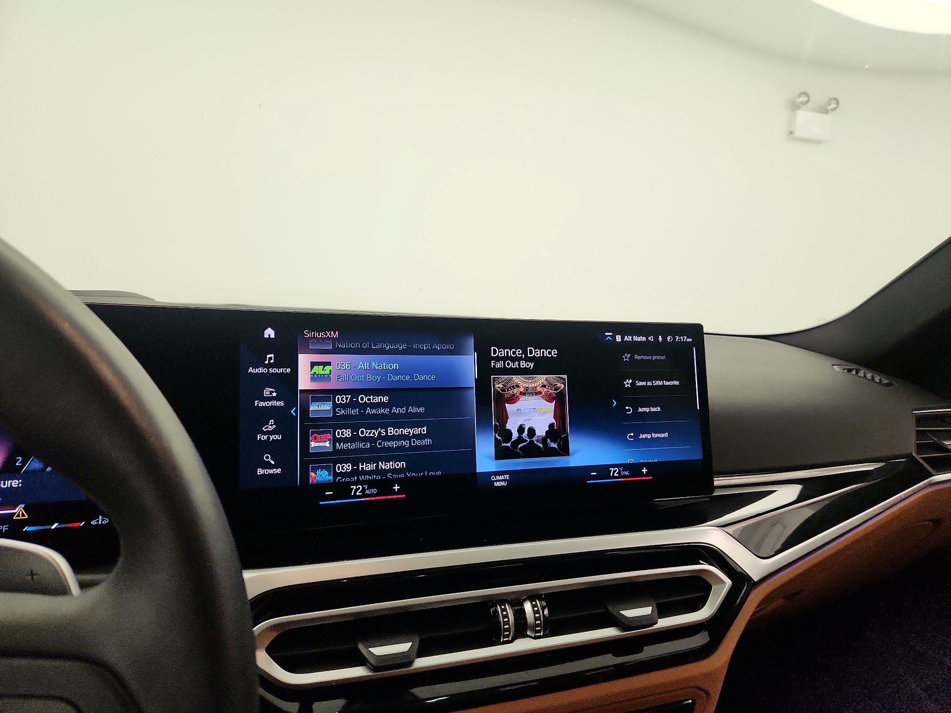 Thumbnail: 2024 BMW 3 Series - 16