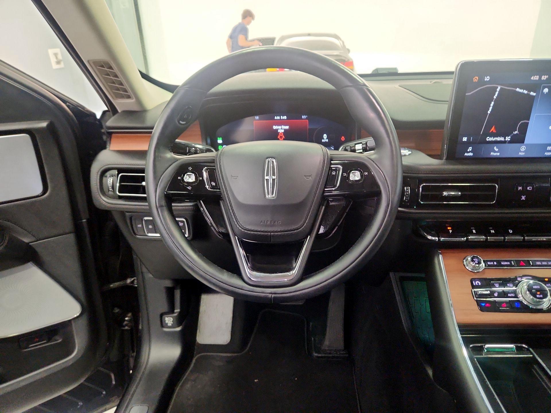 Thumbnail: 2020 Lincoln Aviator - 10