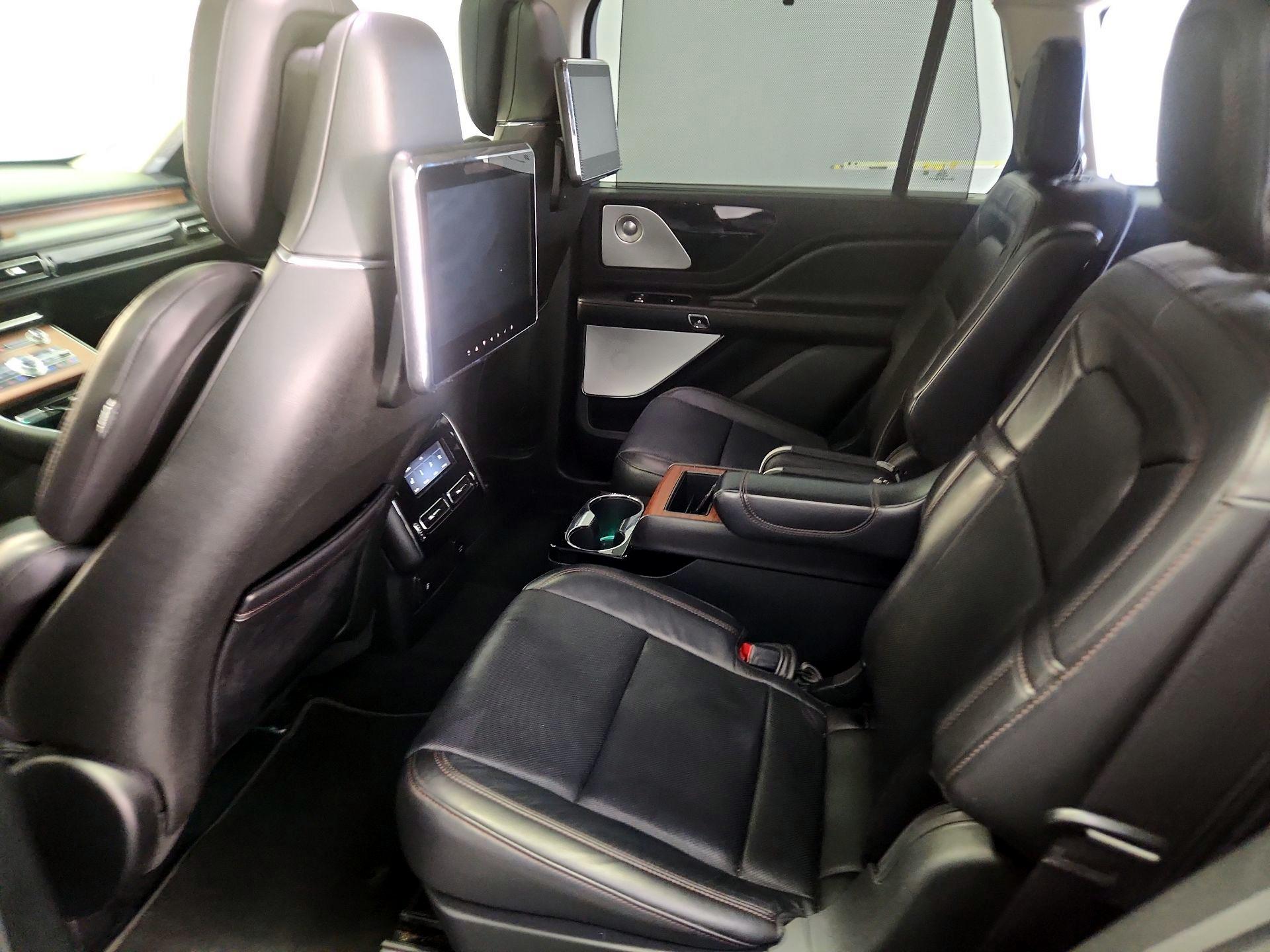 Thumbnail: 2020 Lincoln Aviator - 20