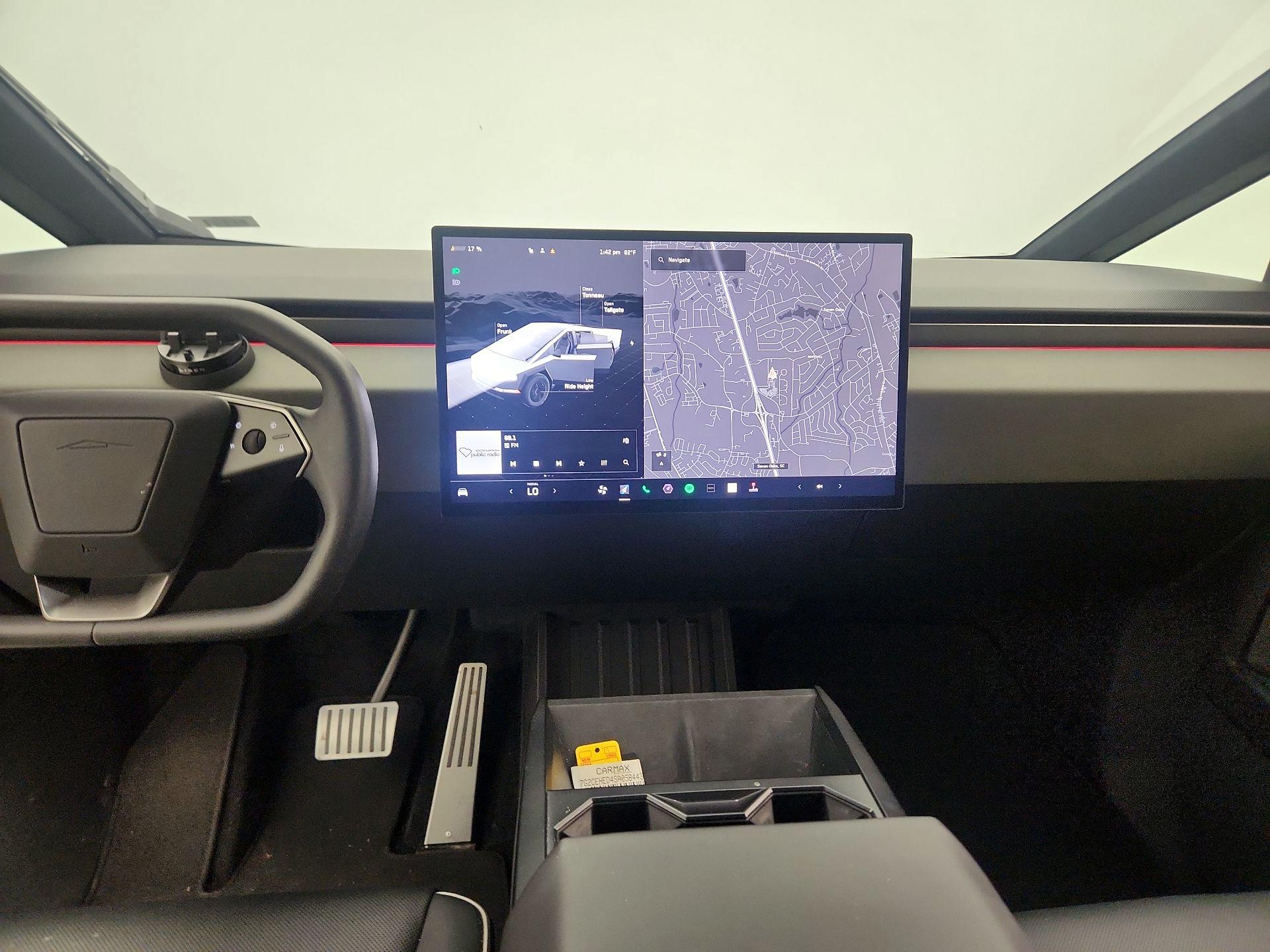 Thumbnail: 2025 Tesla Cybertruck - 9