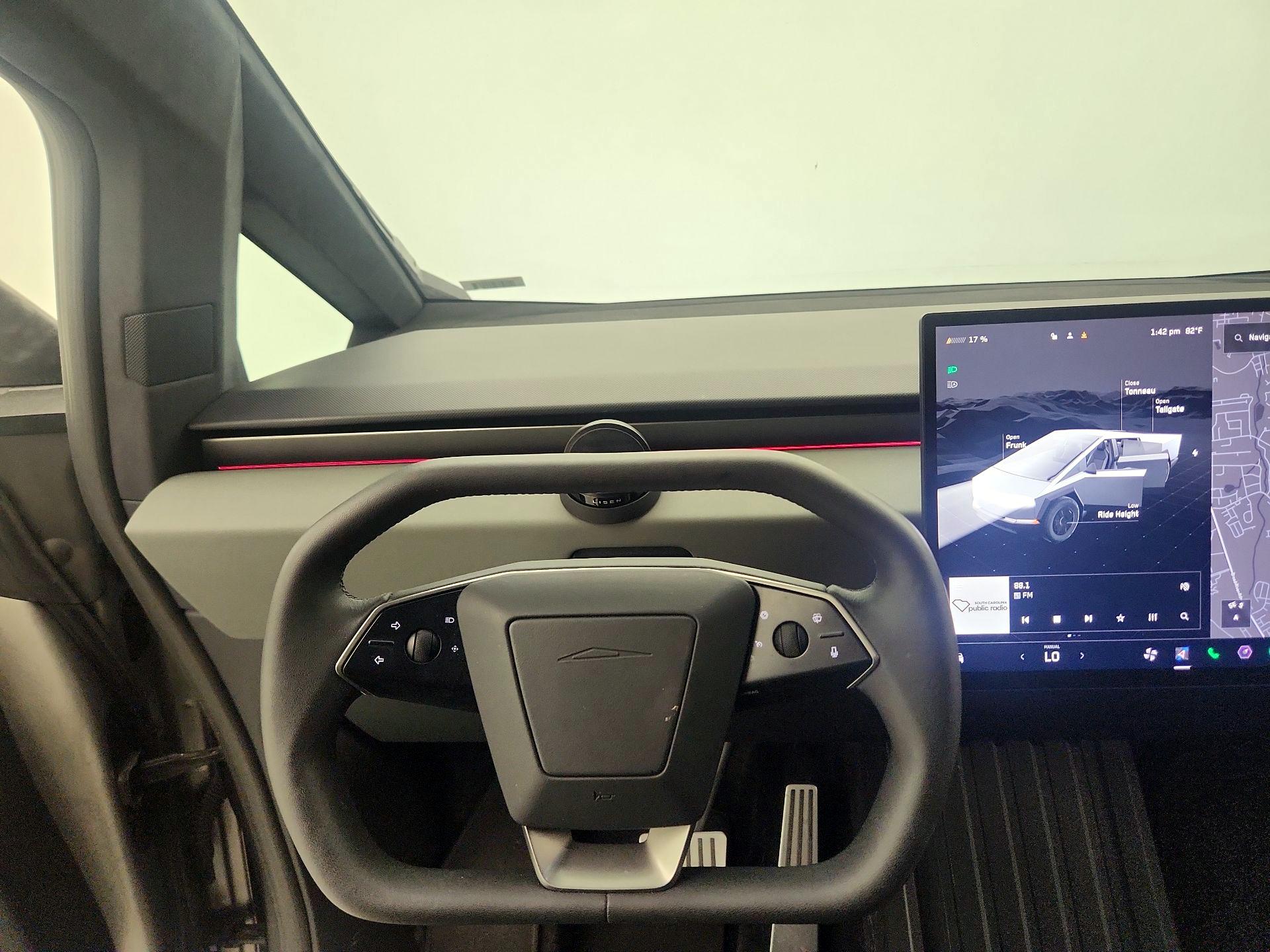 Thumbnail: 2025 Tesla Cybertruck - 10